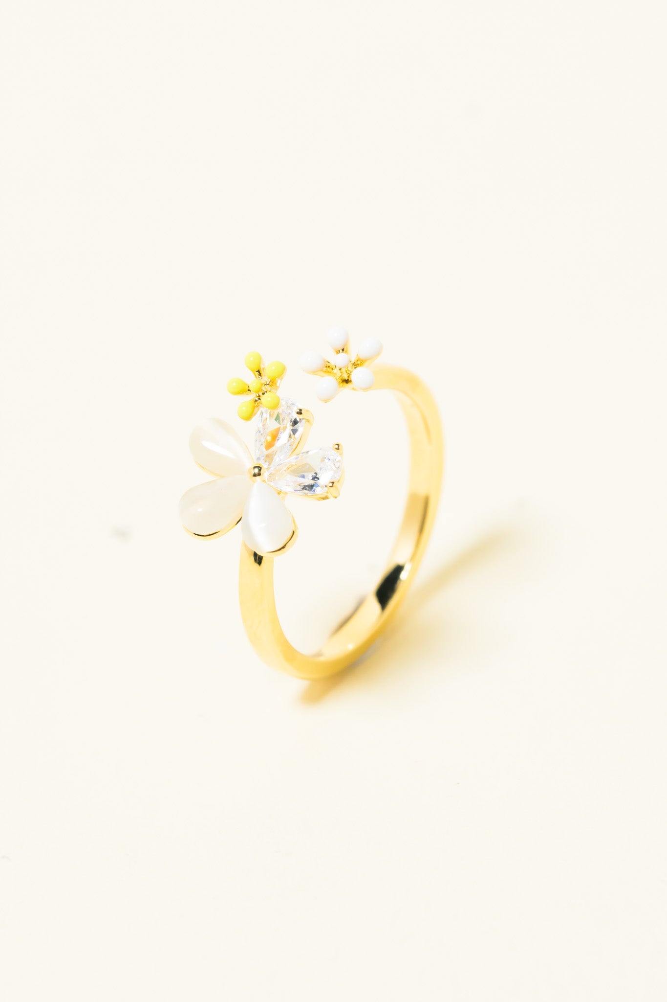 Sunkissed Daisy Ring - Gold