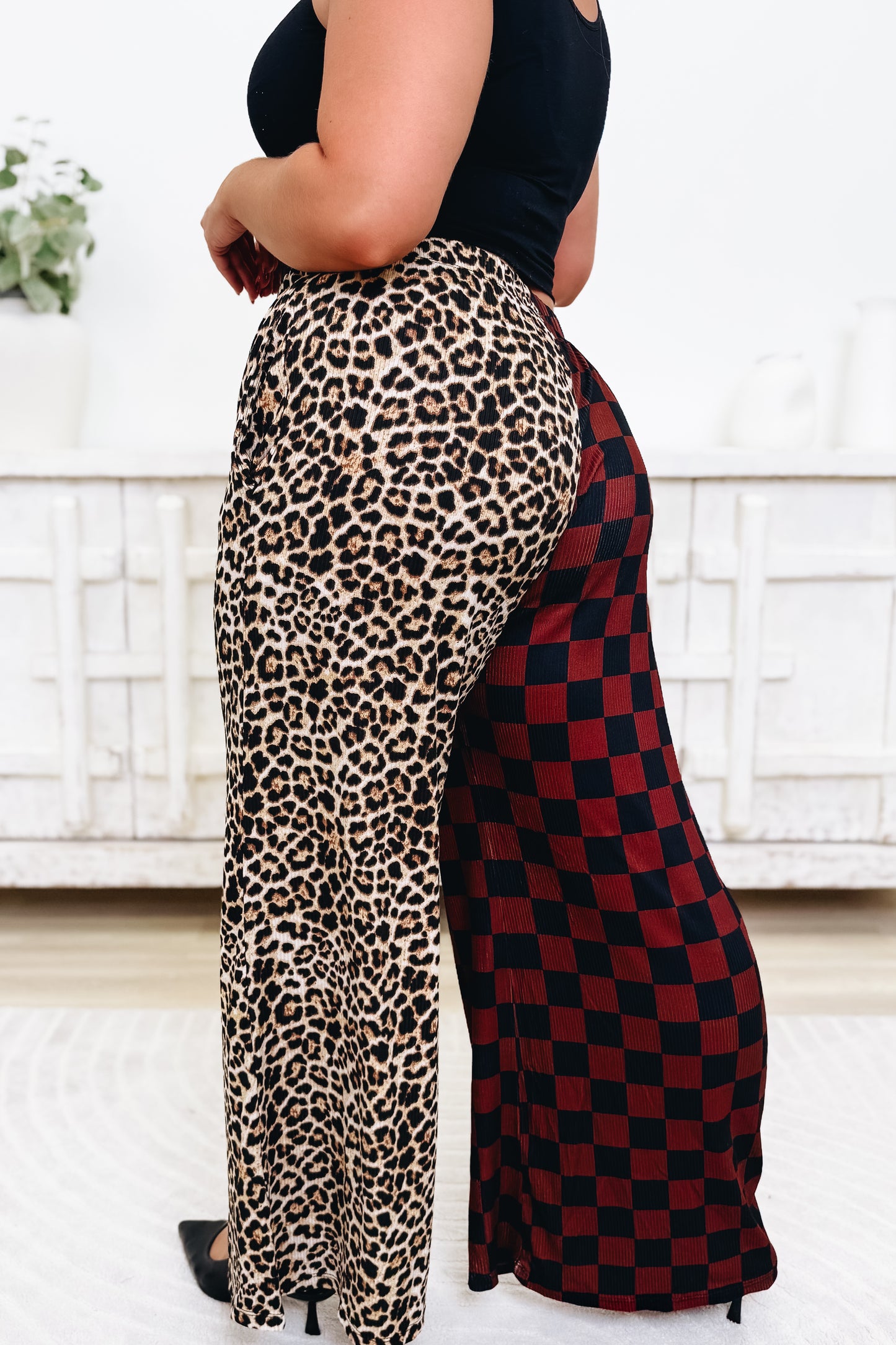 Split Decision Leopard Checkered Pants - Mocha