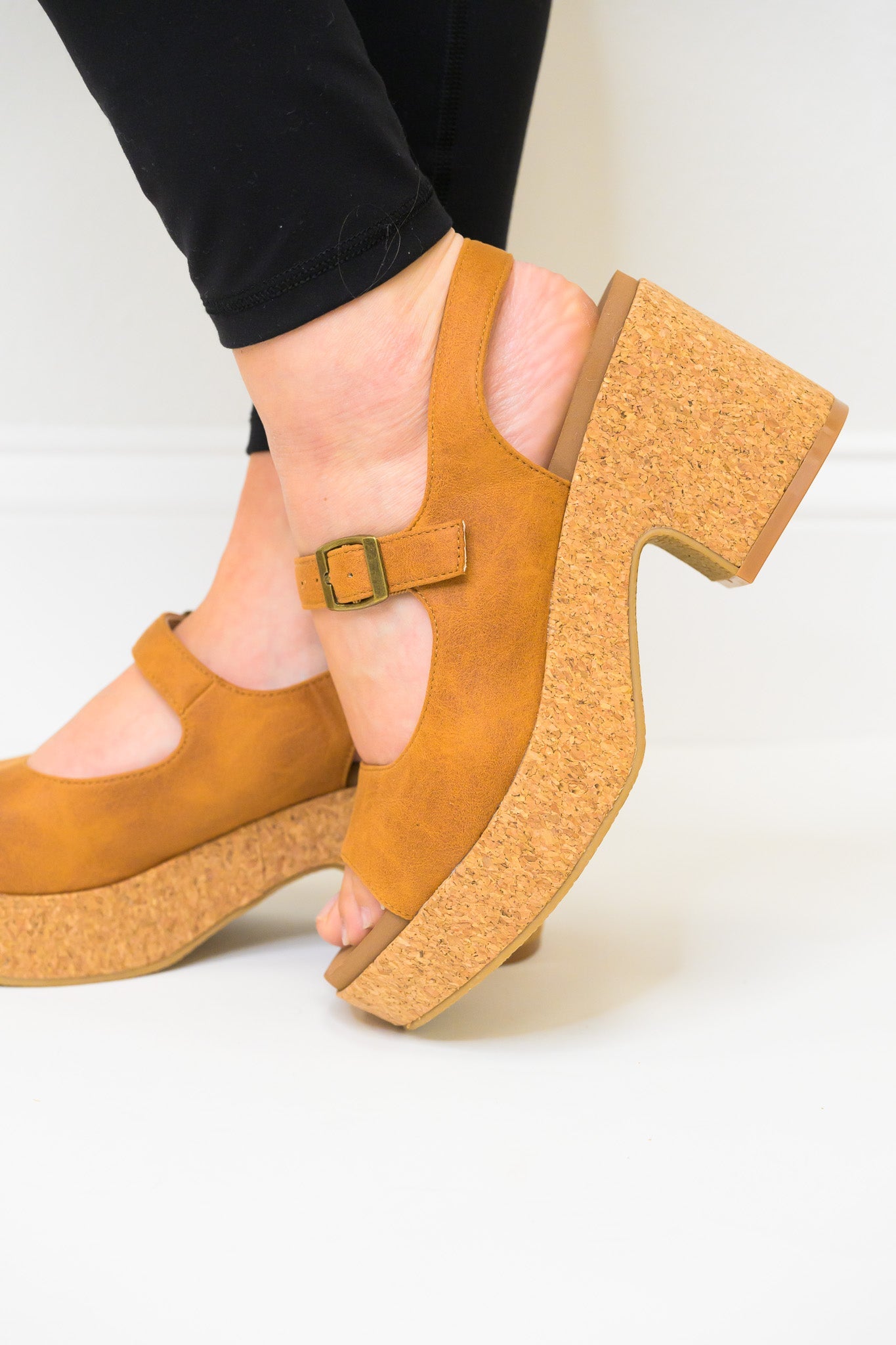 Corky's Miss Behavin' Wedge - Camel