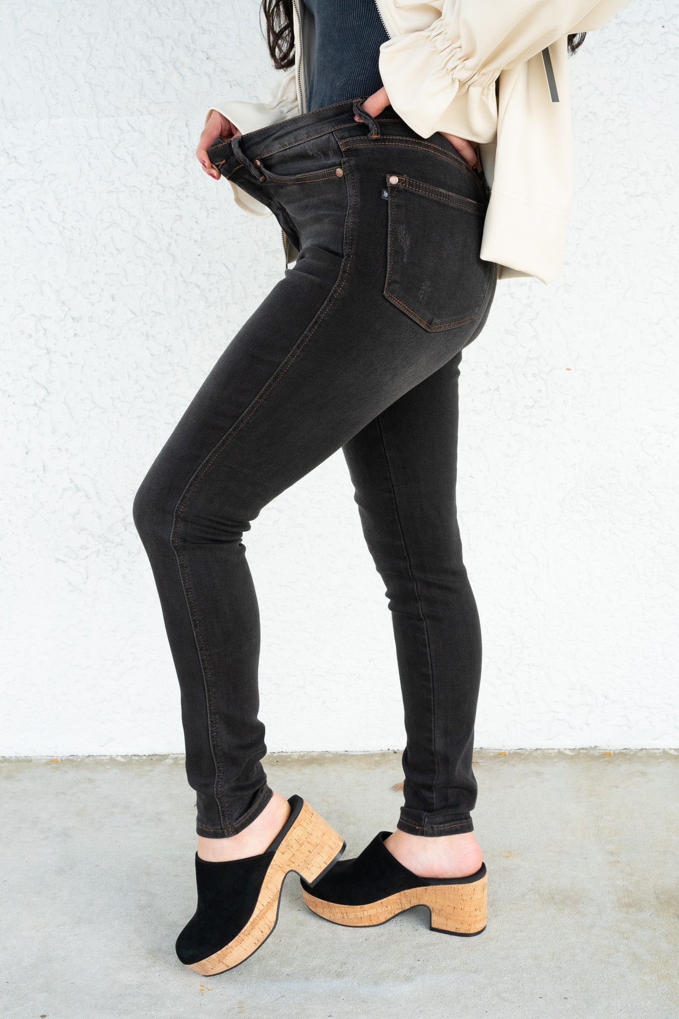Turned Up By Judy Blue - High Rise Tummy Control Black Wash Skinny Jeans