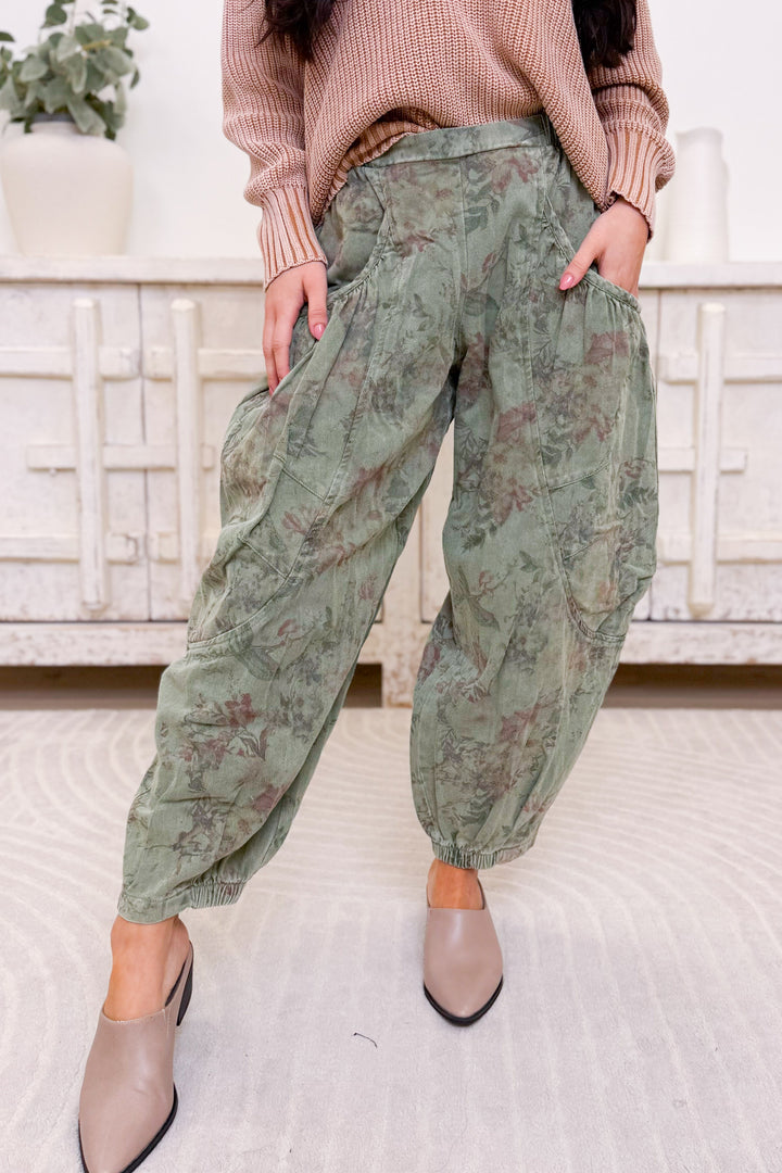 Hidden Bloom Floral Pants - Olive