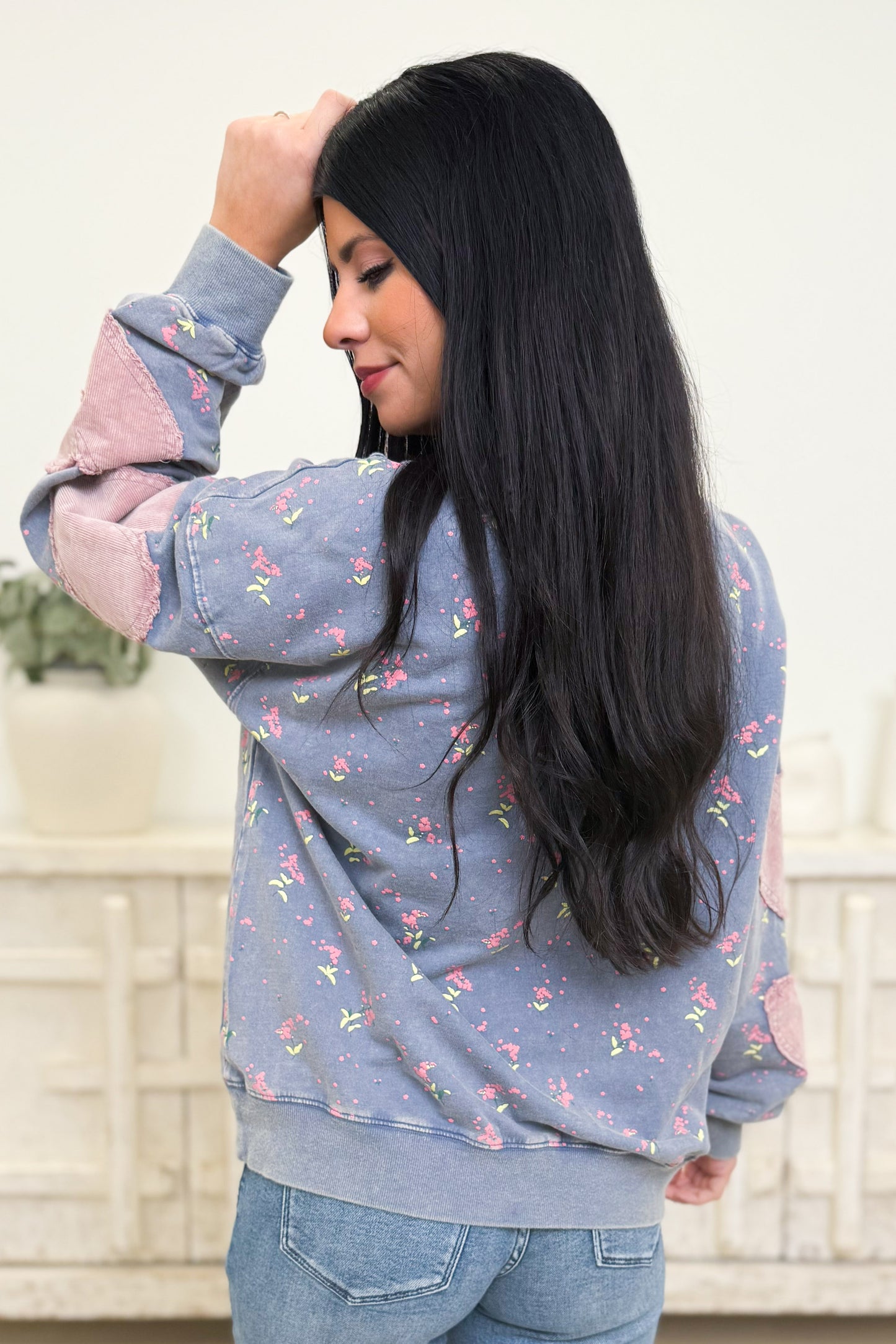 Feel The Love Pullover