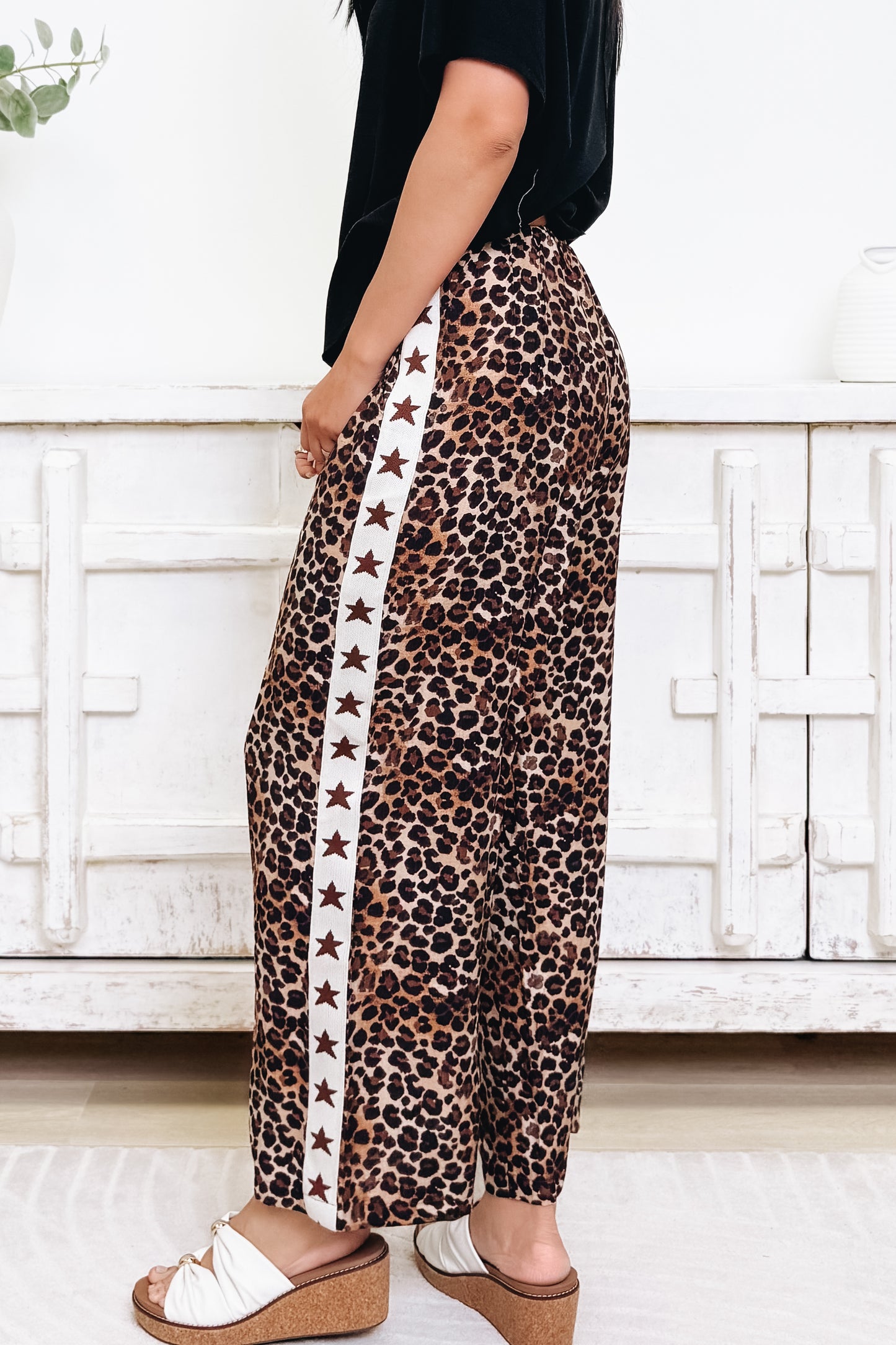 A Star In Leopard Pants - Brown Star