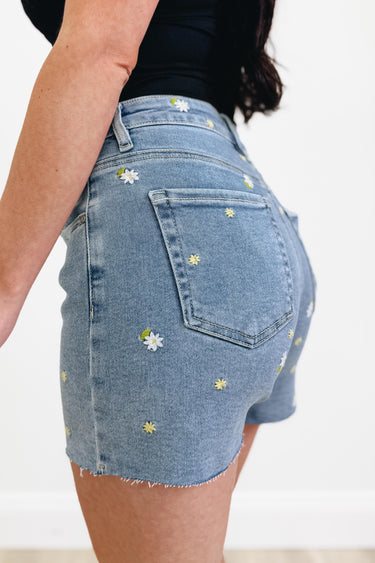 Sun Daze On By Risen - Daisy Denim Shorts -Medium