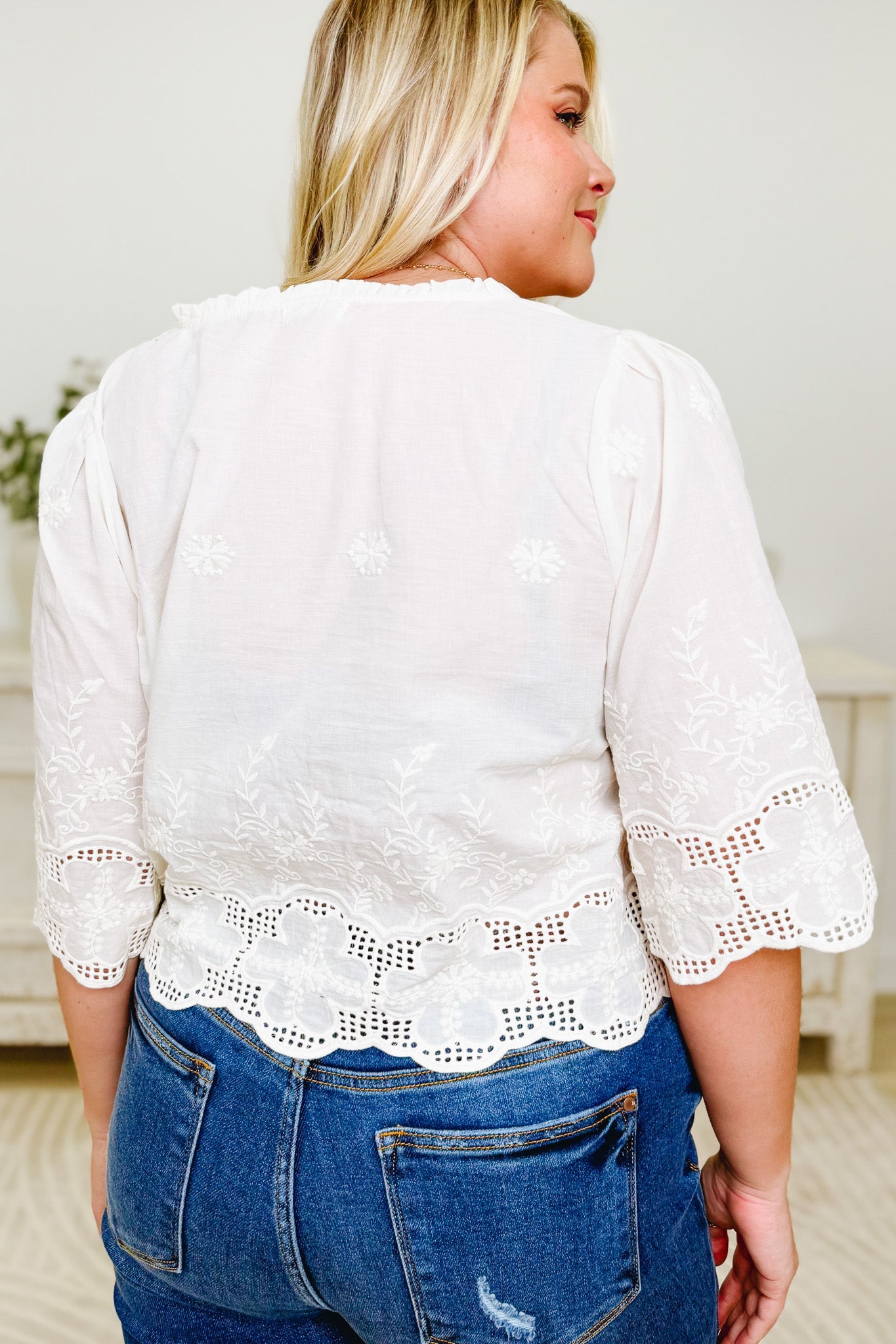 Chasing Embrace Top - Ivory