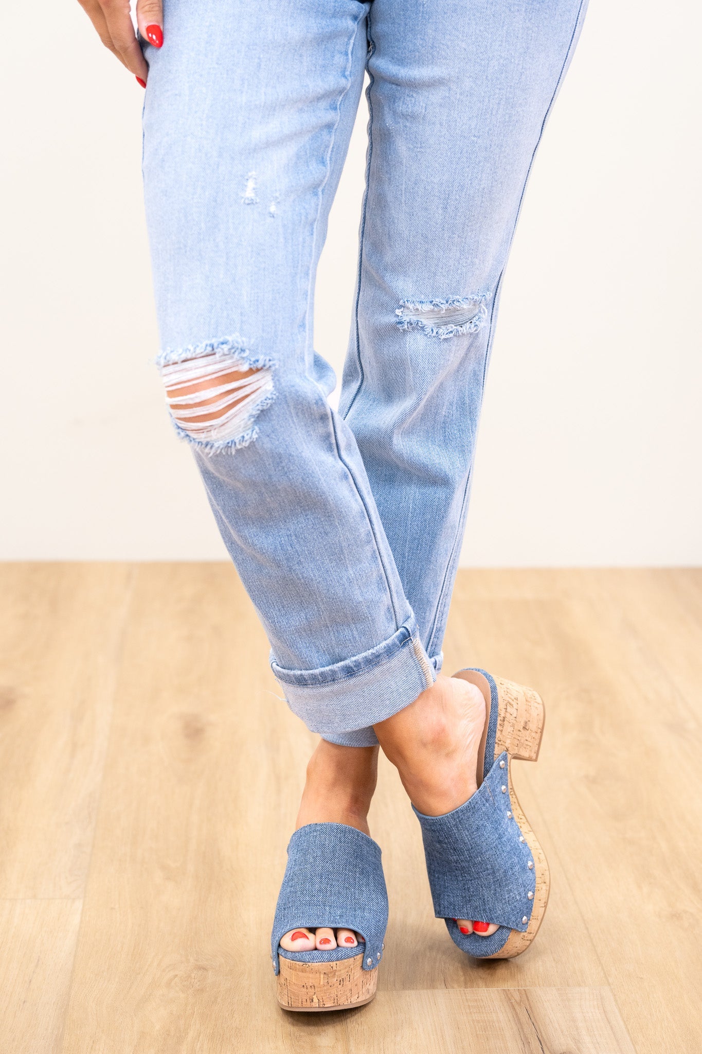 Judy Blue Star Struck Mid Rise Cuff Boyfriend Jeans *JB