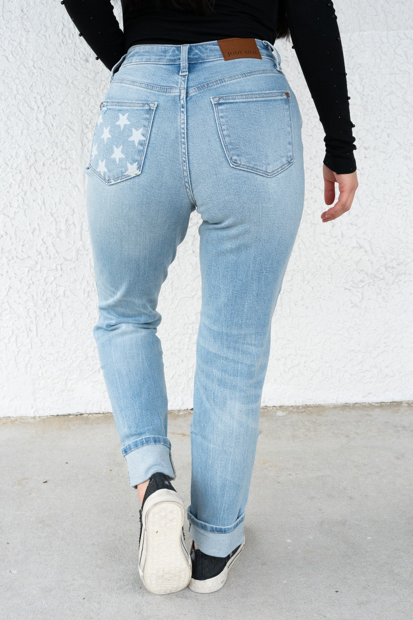 Judy Blue Star Struck Mid Rise Cuff Boyfriend Jeans *JB