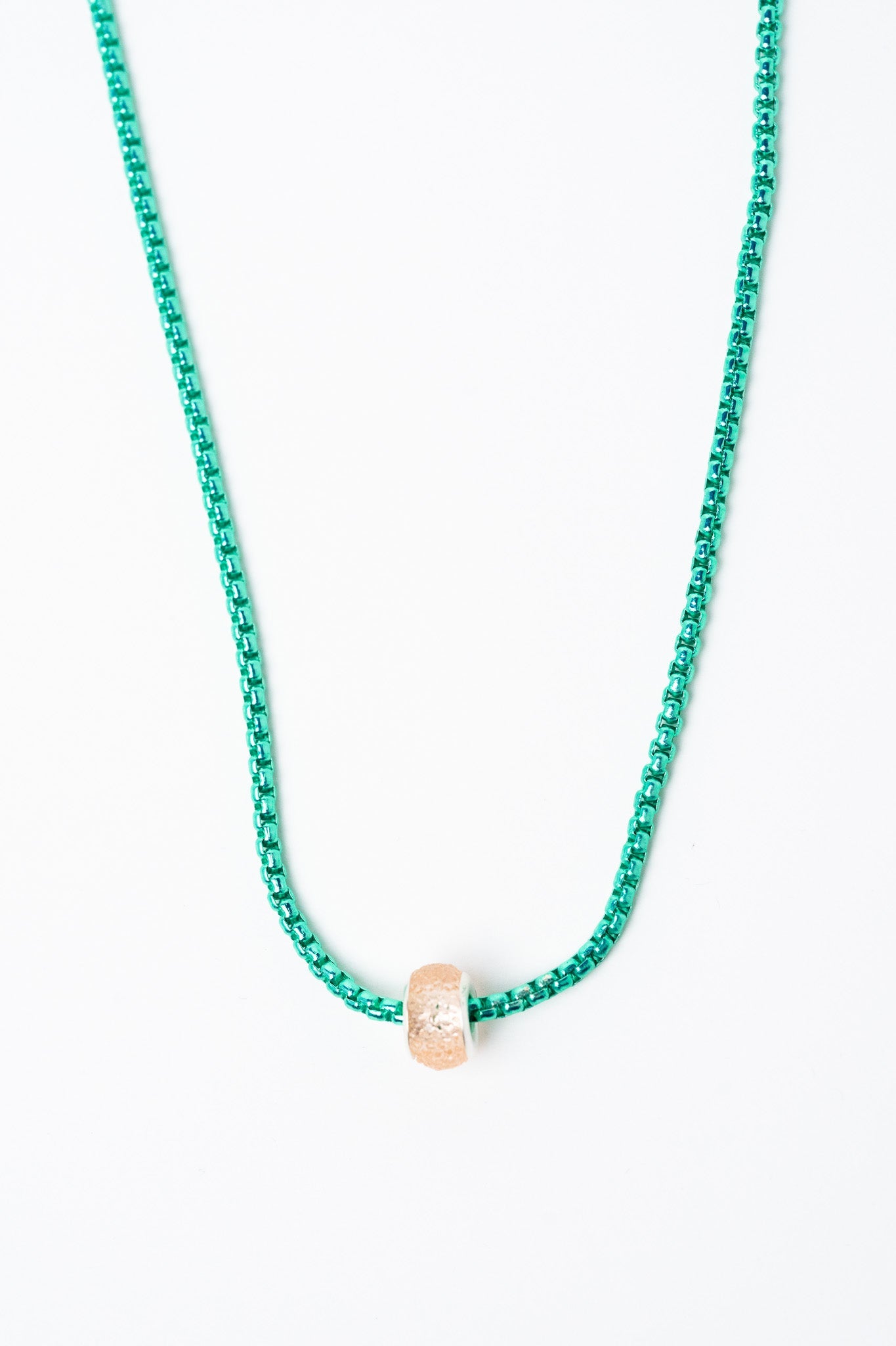 Soho Chic Necklace - Metallic Caribbean Beach Coconut
