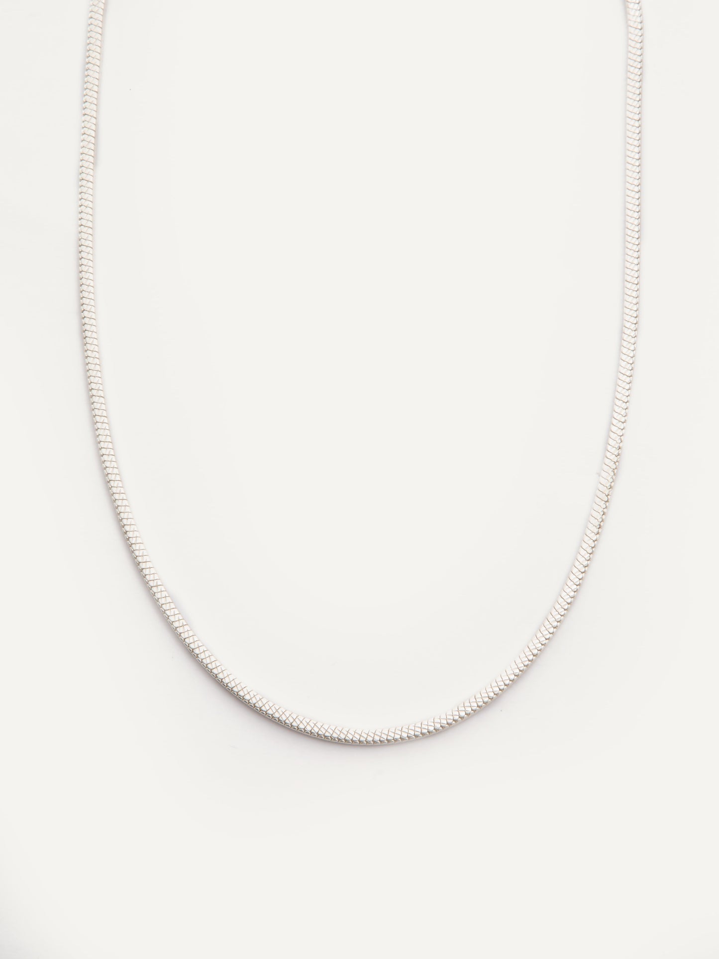 Portia Necklace - Metallic Pearl White