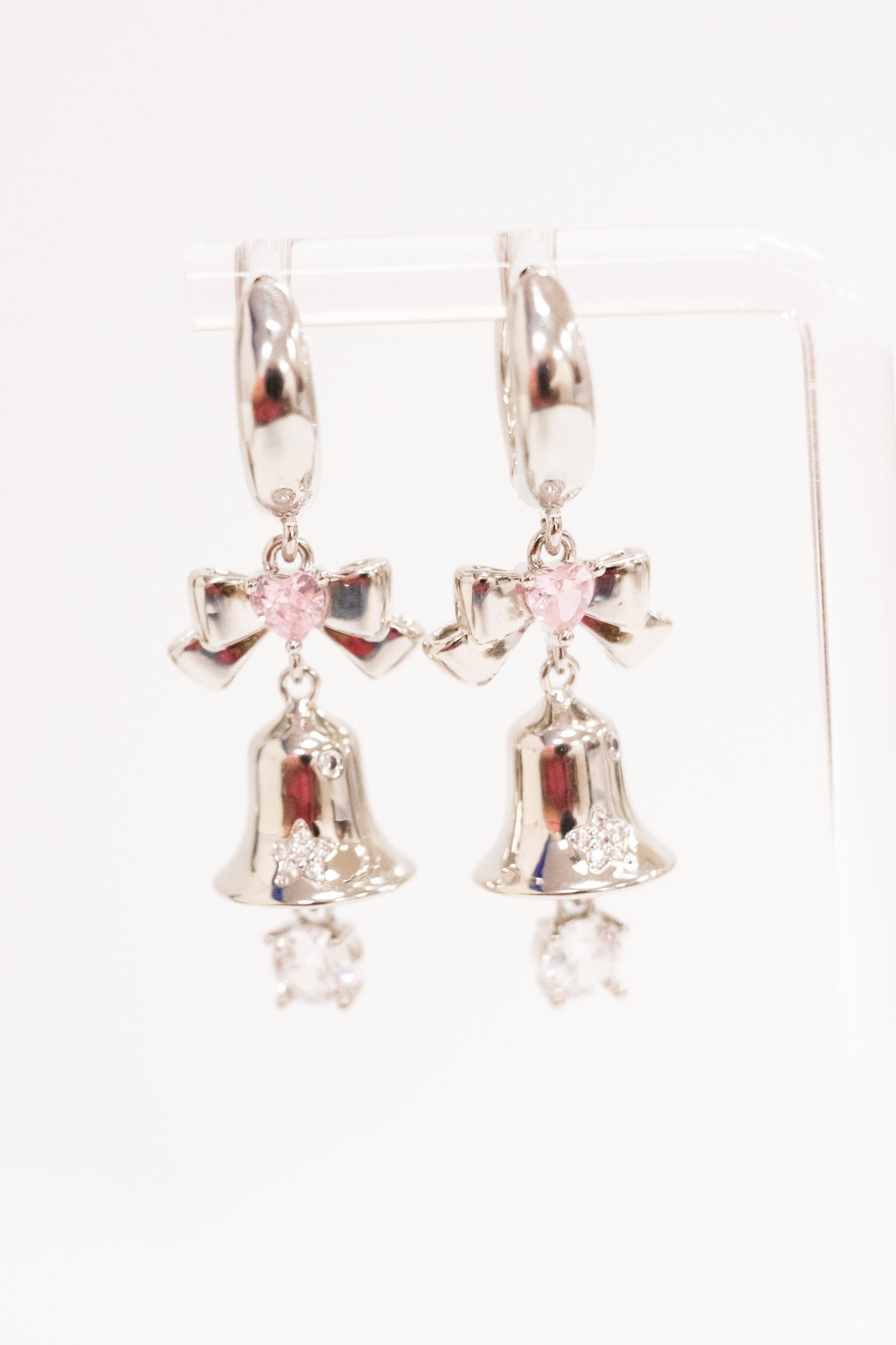 Winter's Tale Earrings - Jingle Bell