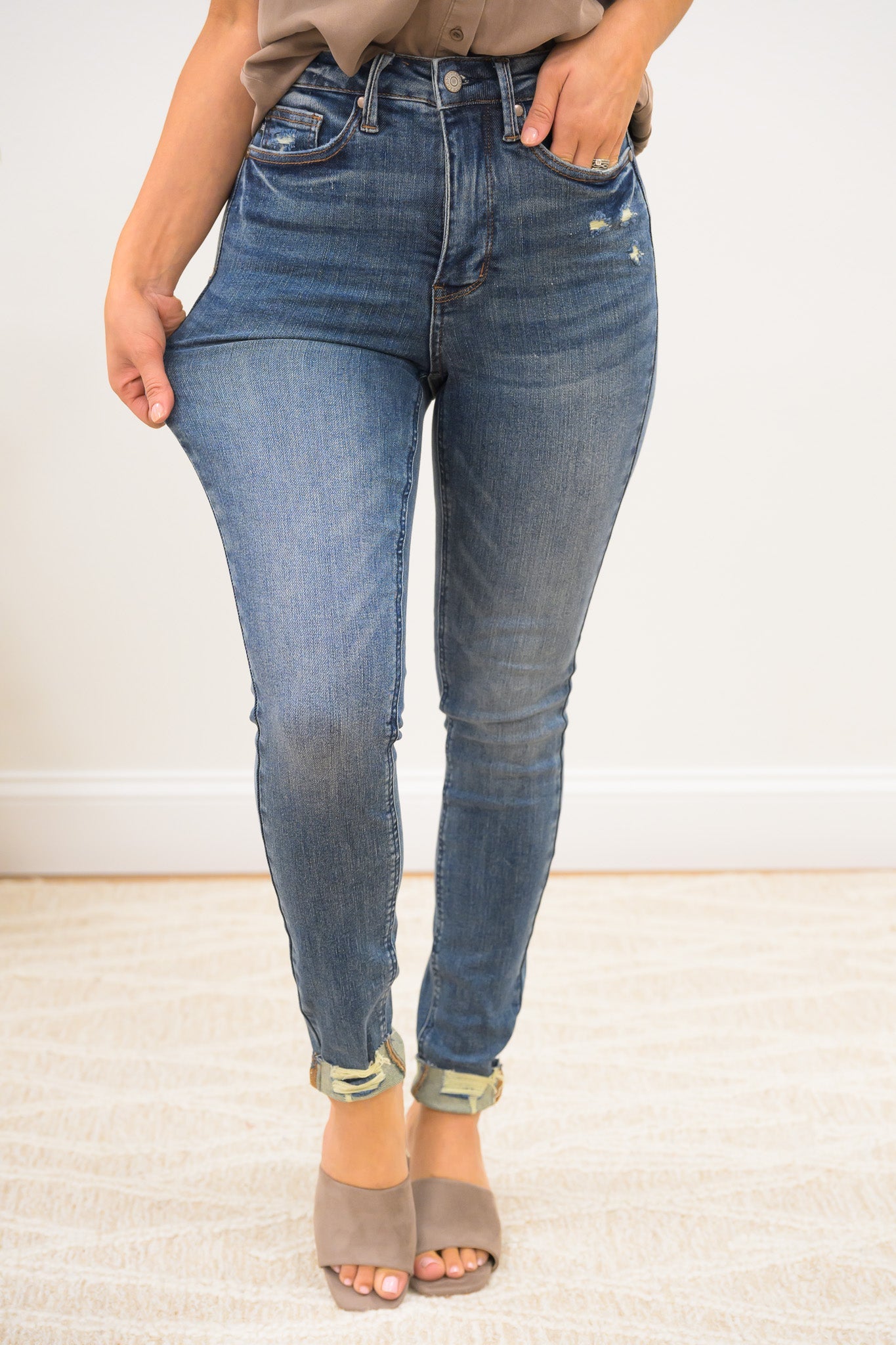 Main Squeeze By Judy Blue - High Rise Tummy Control Vintage Hem Destroy Skinny Jeans