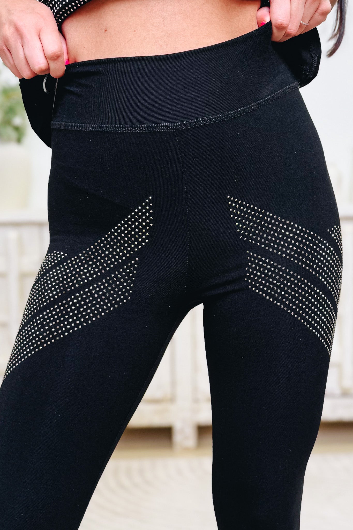 Goddess Glow Leggings - Black