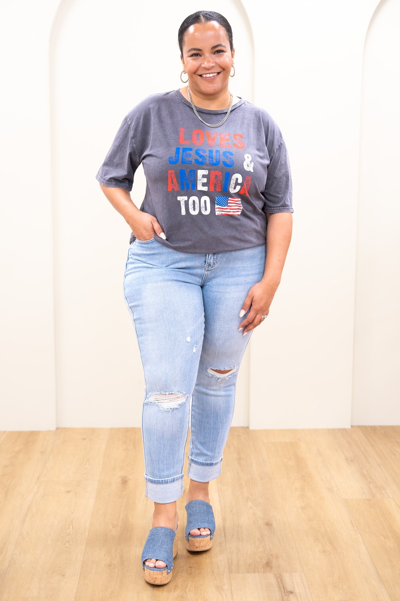 Judy Blue Star Struck Mid Rise Cuff Boyfriend Jeans *JB