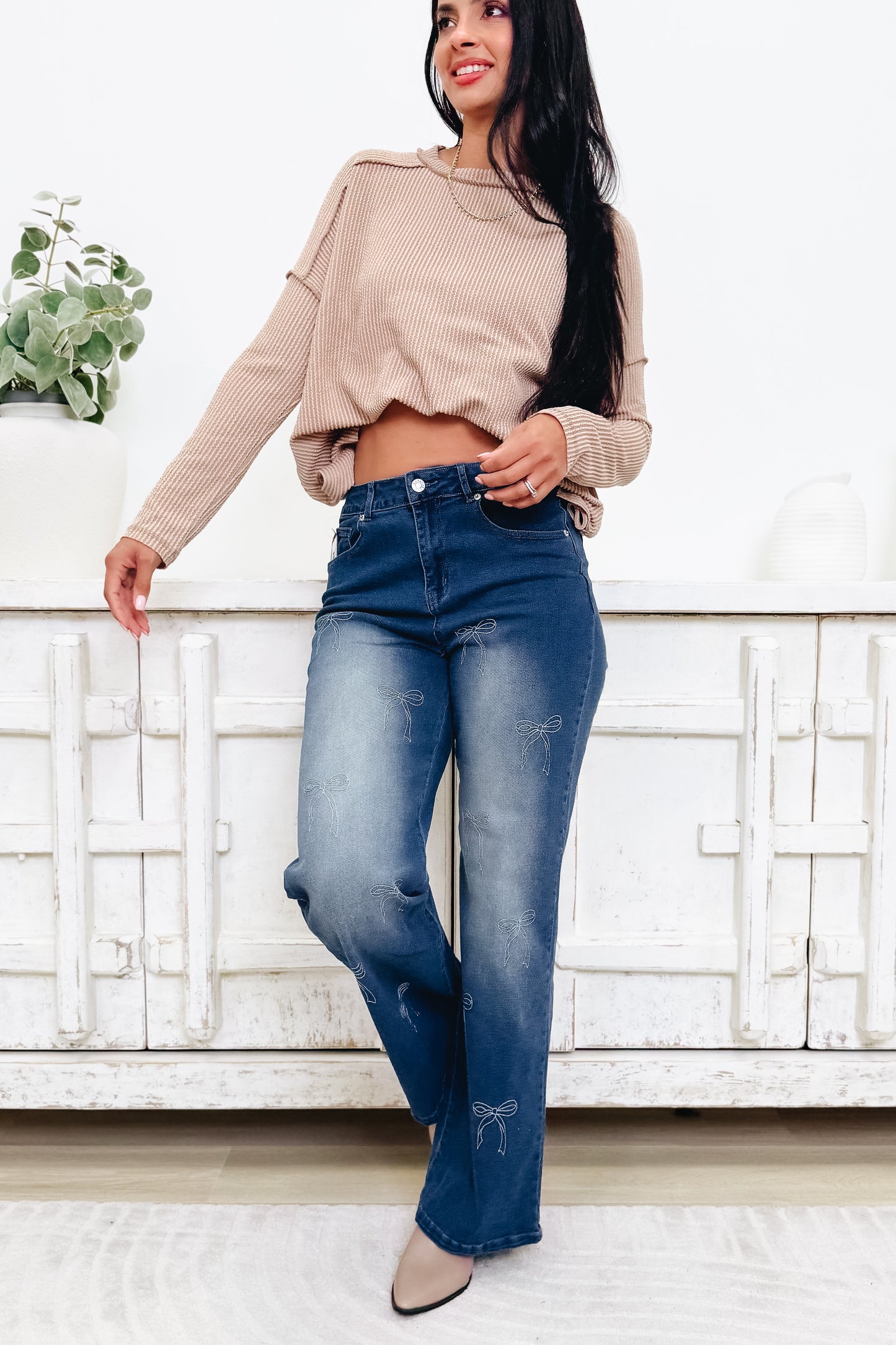 Truly Gifted Bow Jeans - Medium