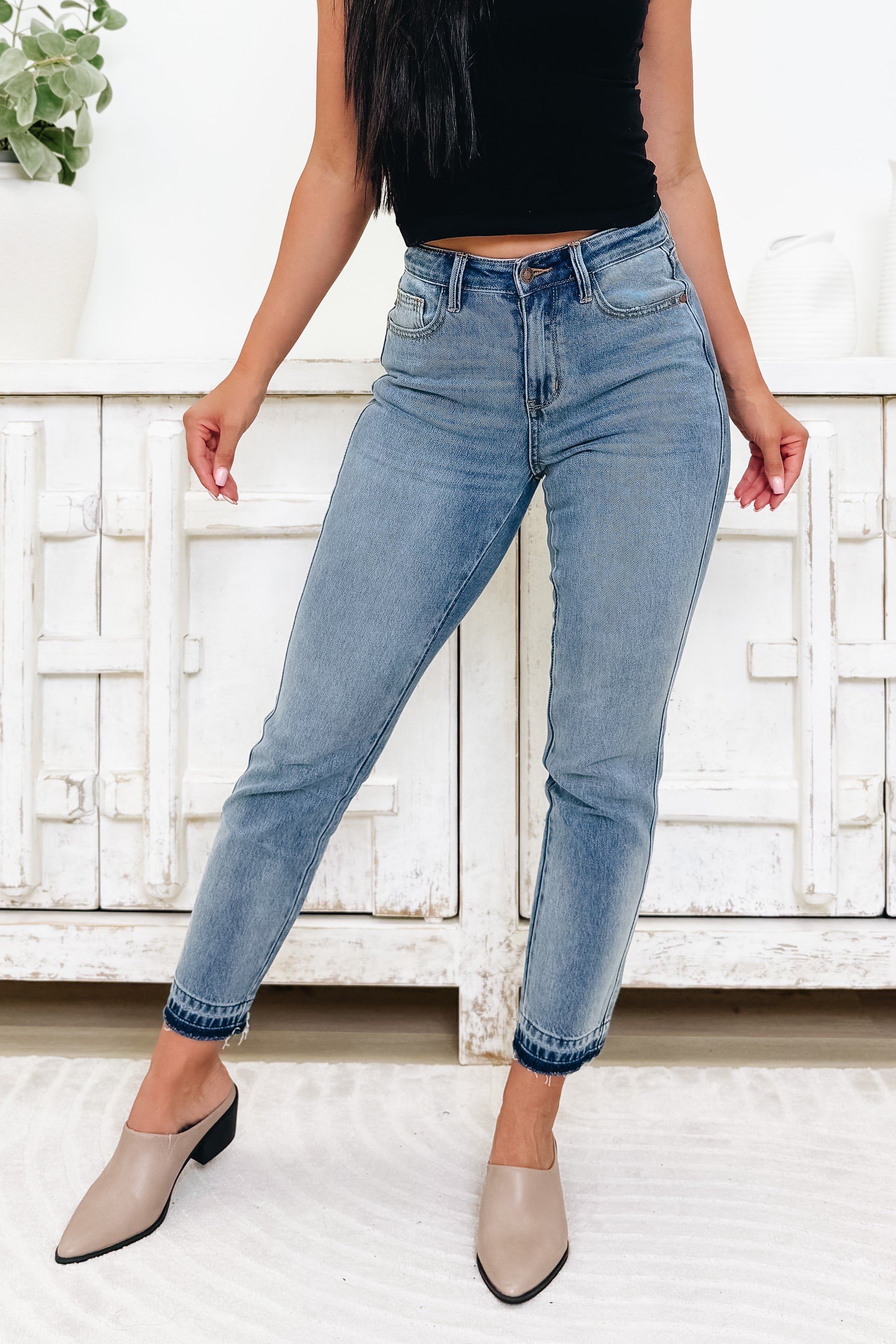 Becky By Judy Blue - Mid Rise Rigid Magic Release Hem Boyfriend Jeans *JB