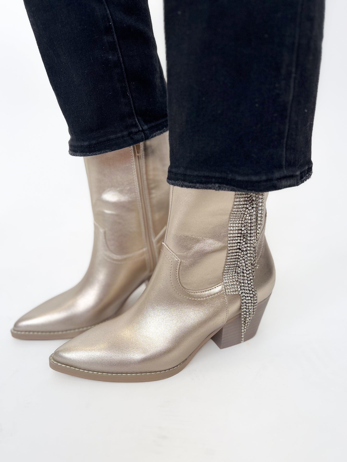 Oasis Society Rowan Fringe Boots -2 colors