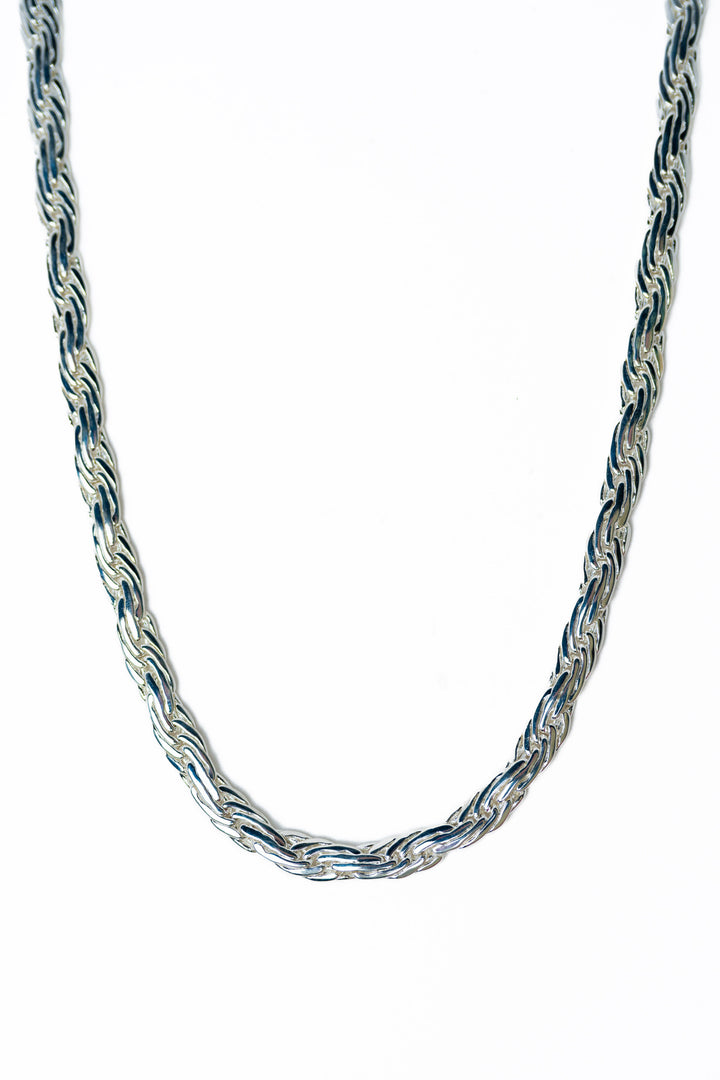 Bailamos Necklace - Liquid Metallic Pearl White