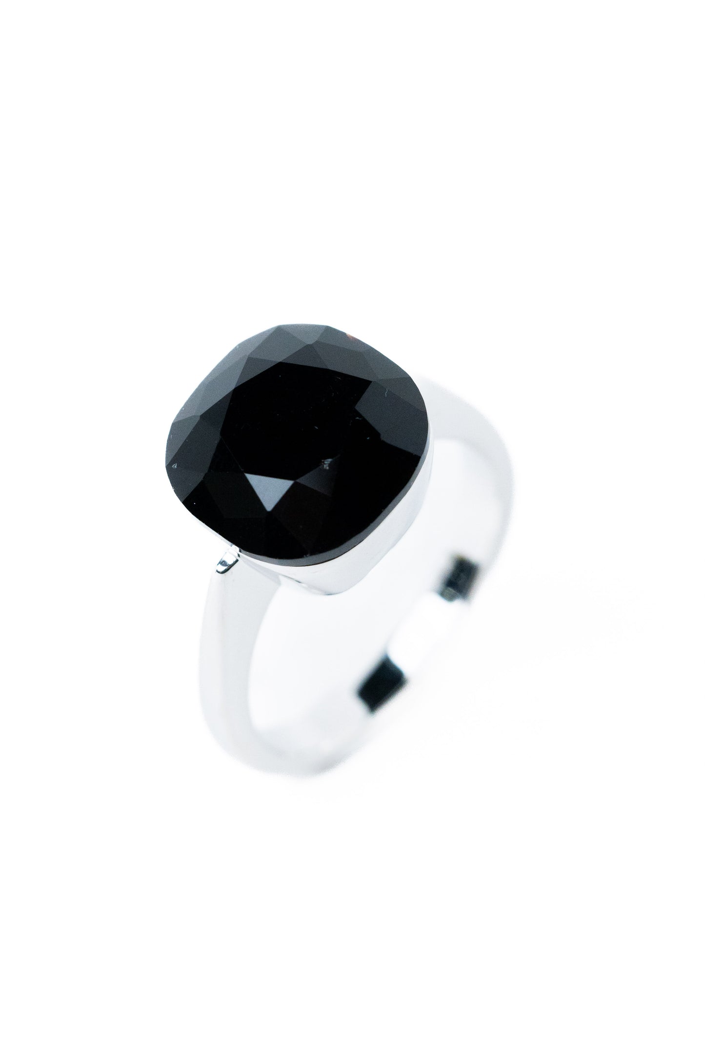 Kat Ring - Jet