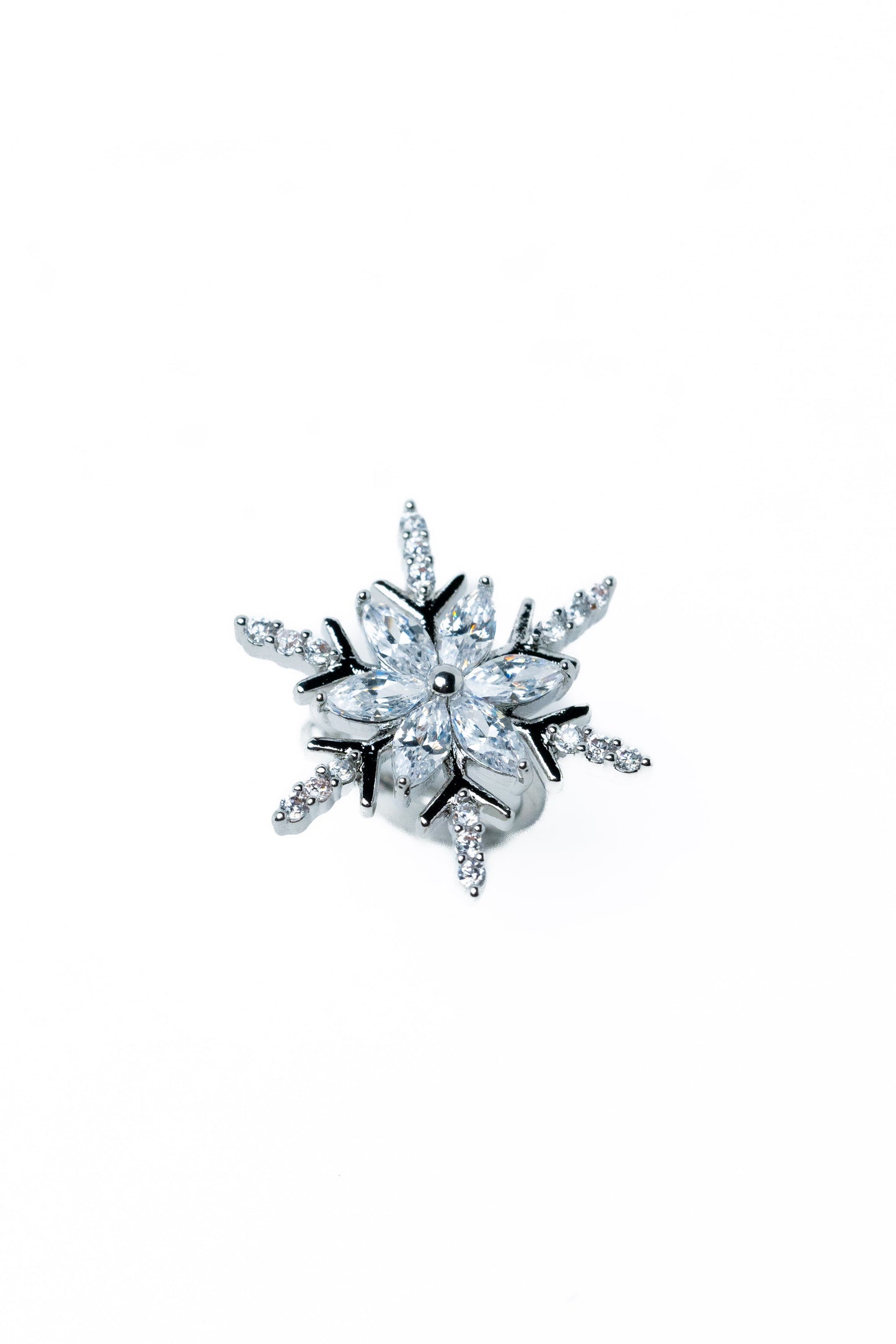 Valley Winter Ear Cuff