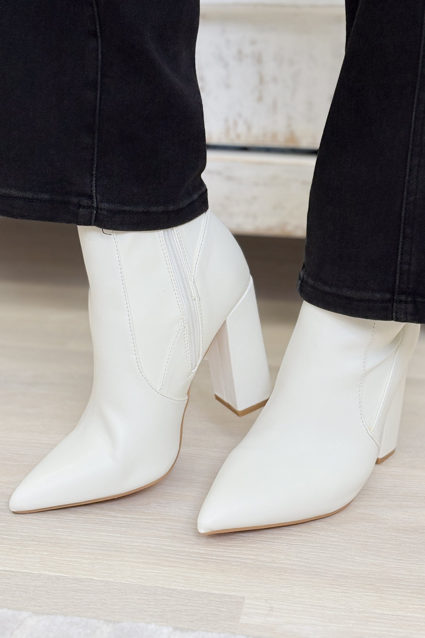 Weekend Shoes - White