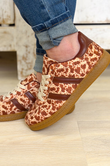 Field Dream Cow Print Sneakers - Caramel