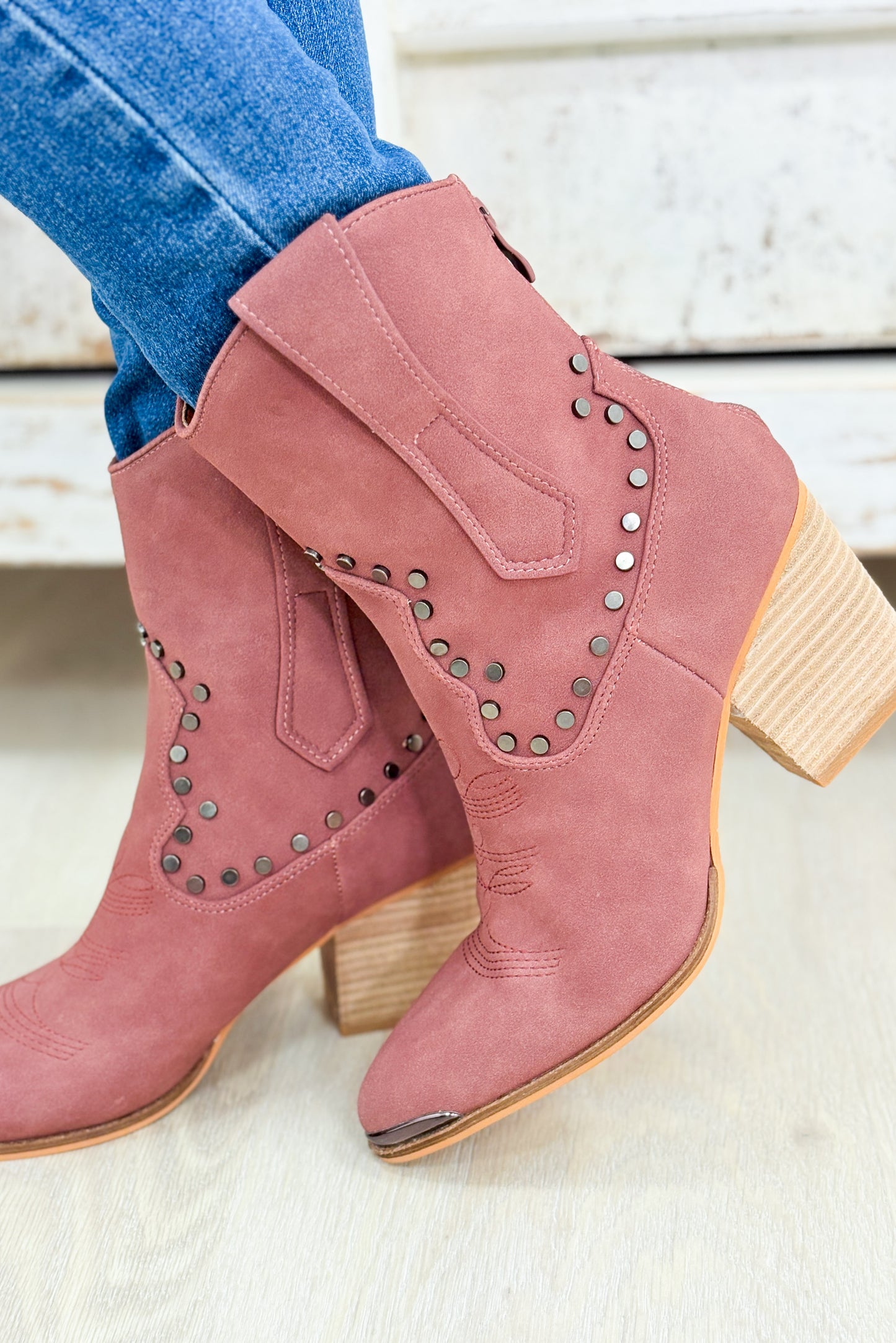 Pandora Vintage Western Booties - Dusty Rose