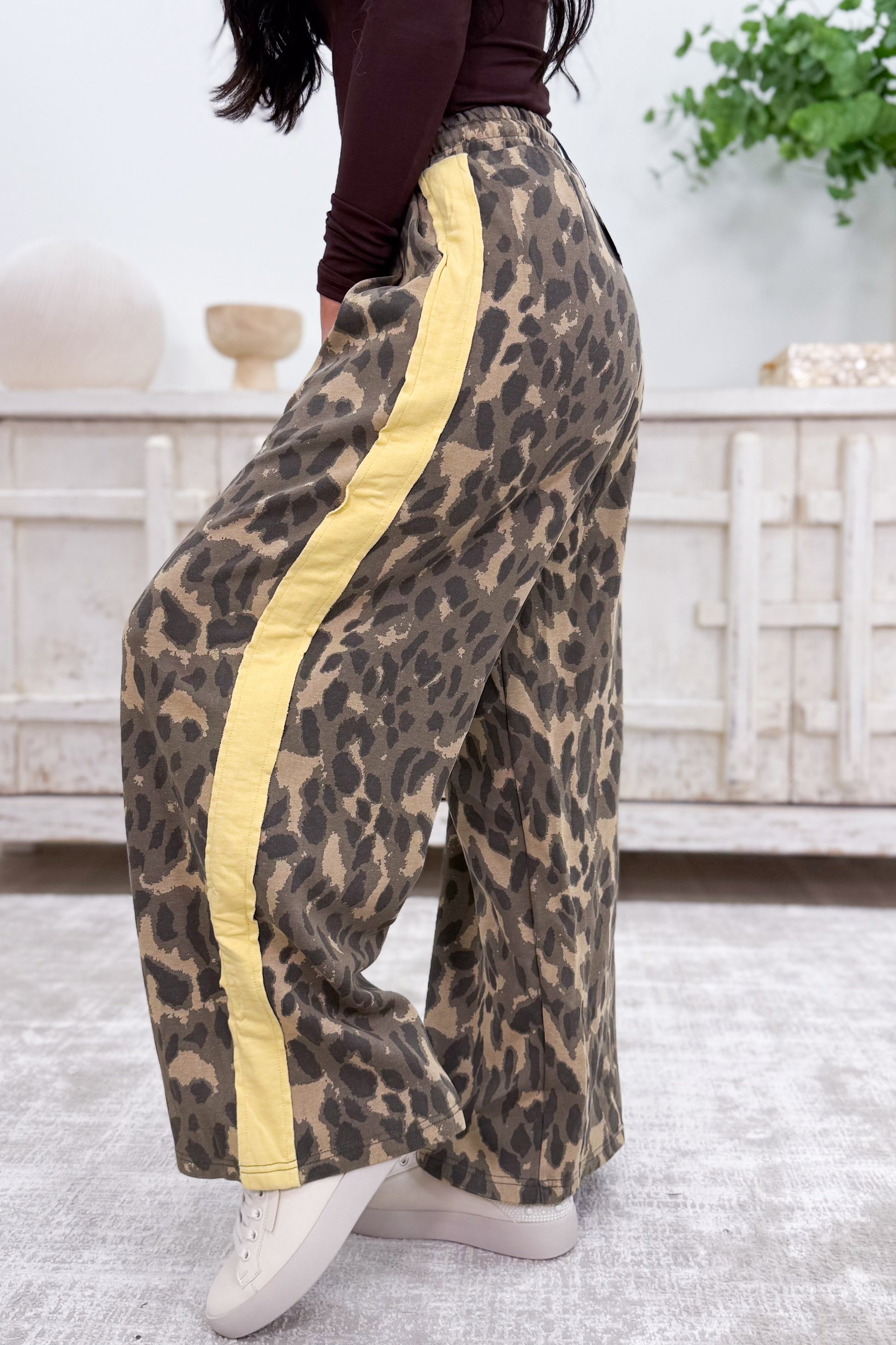 In The Spotlight Leopard Wide Leg Pants - Leopard Olive