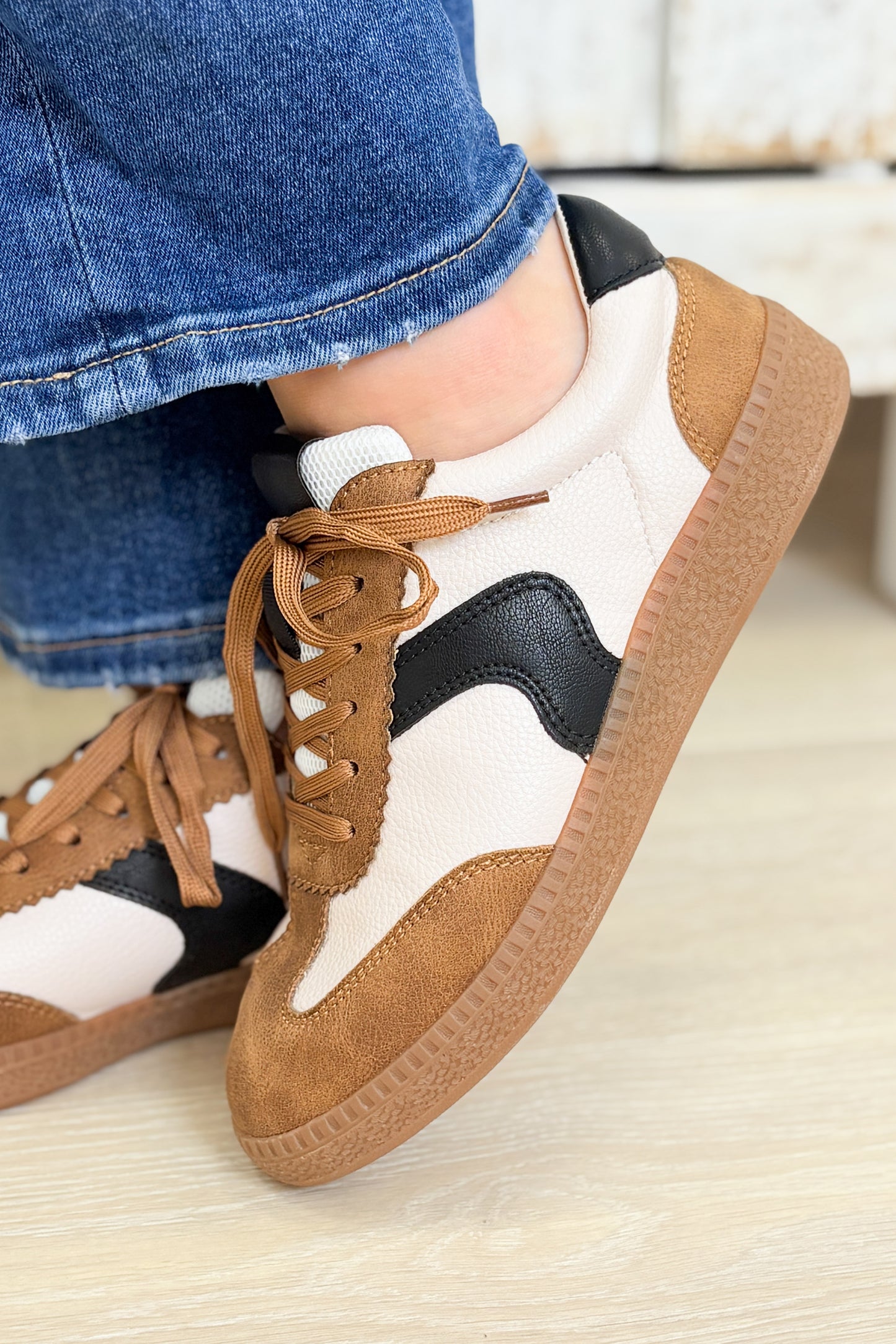 Corky's Spoiler Alert Sneakers - Tan Combo