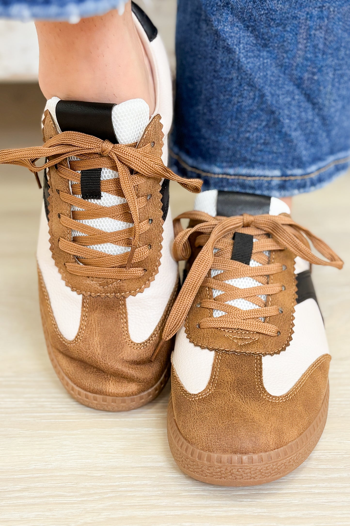 Corky's Spoiler Alert Sneakers - Tan Combo