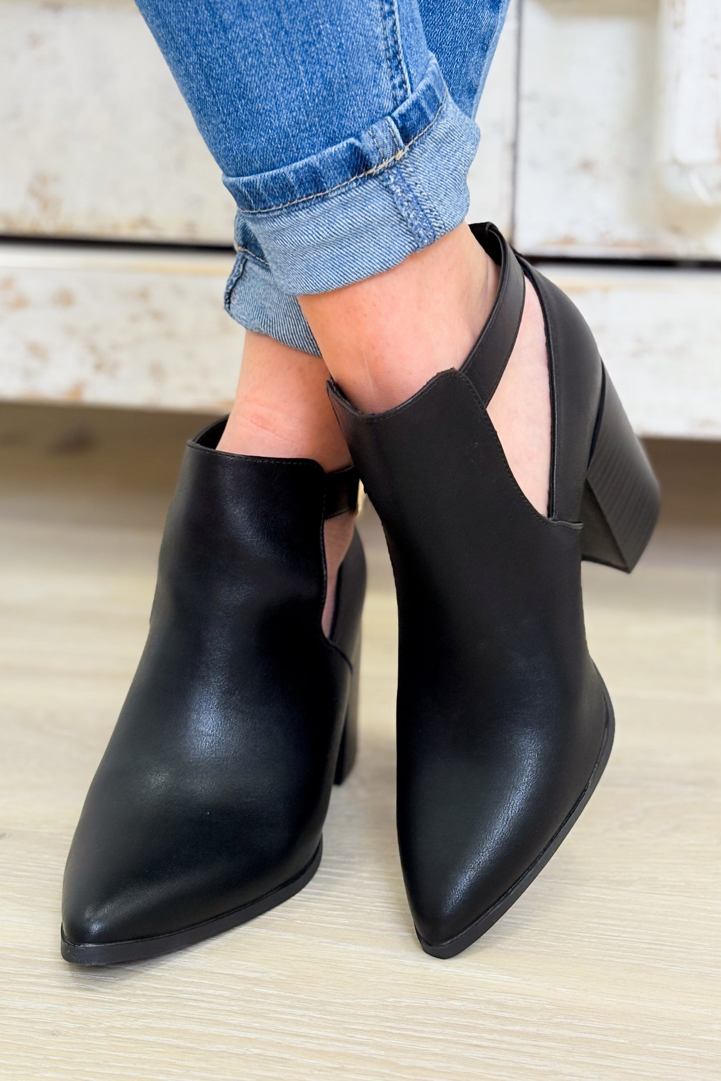 Rigid Transition Booties - Black