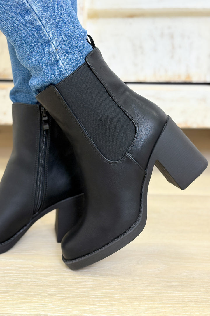 Khloe Chelsea Booties - Black