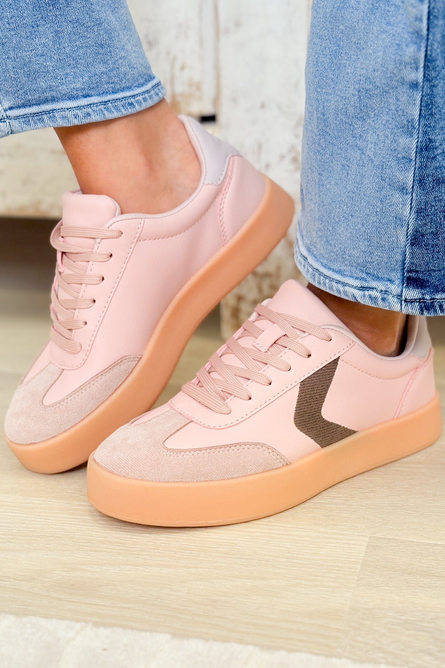 Paddle Gummy Sole Casual Sneakers - Pink