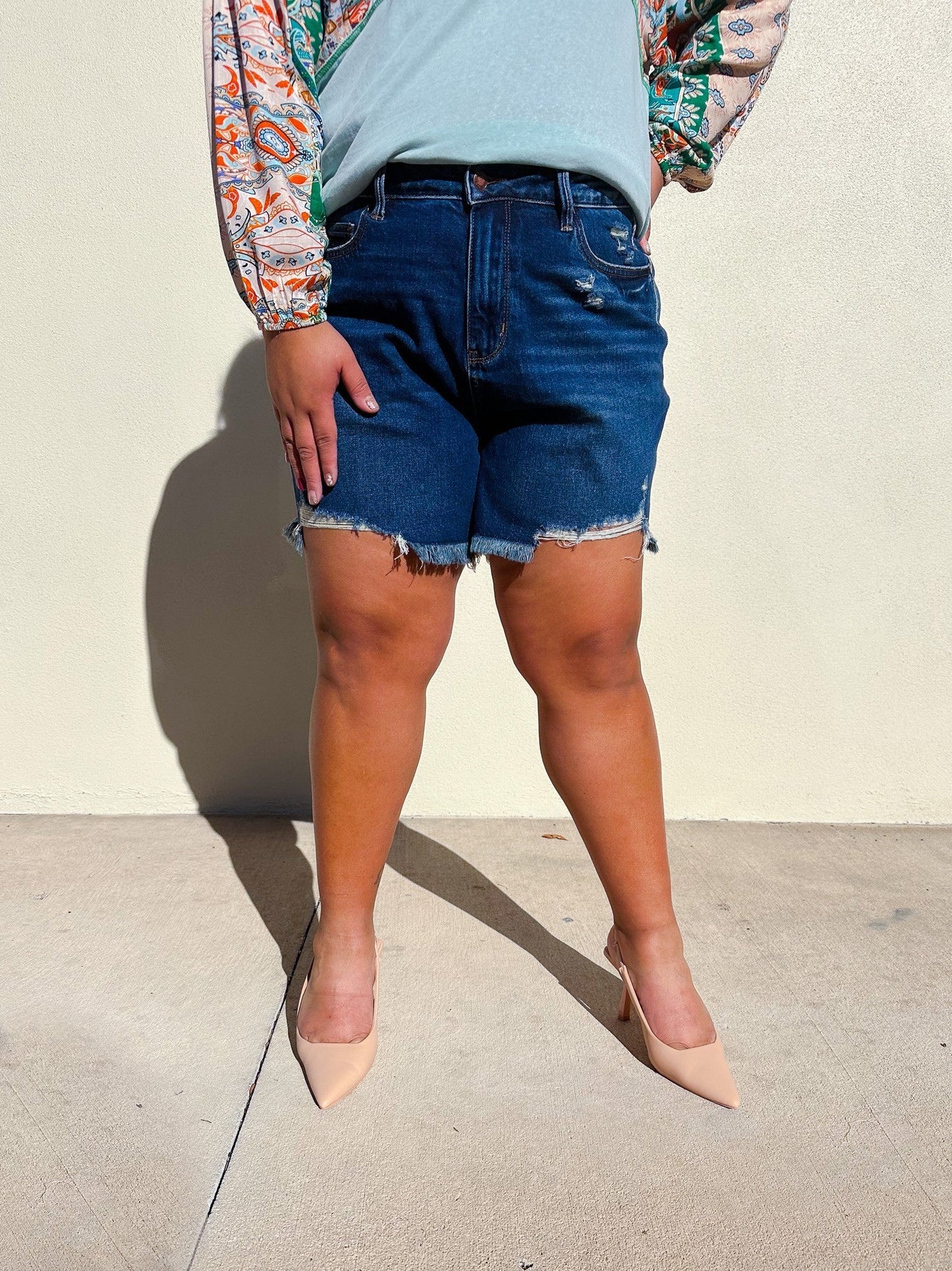 Judy Blue Here Comes The Sun High Rise Rigid Magic Frayed Hem Shorts