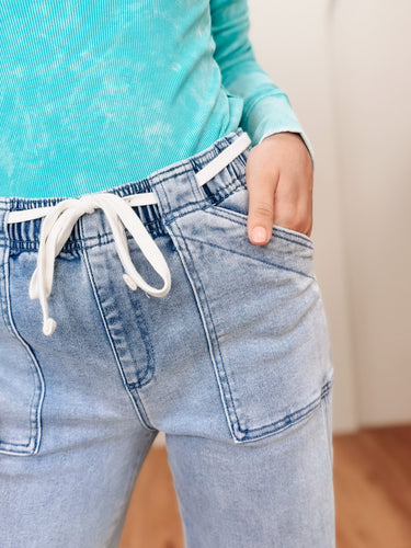Boho Breeze By Risen - Straight Pull On Jeans- Medium