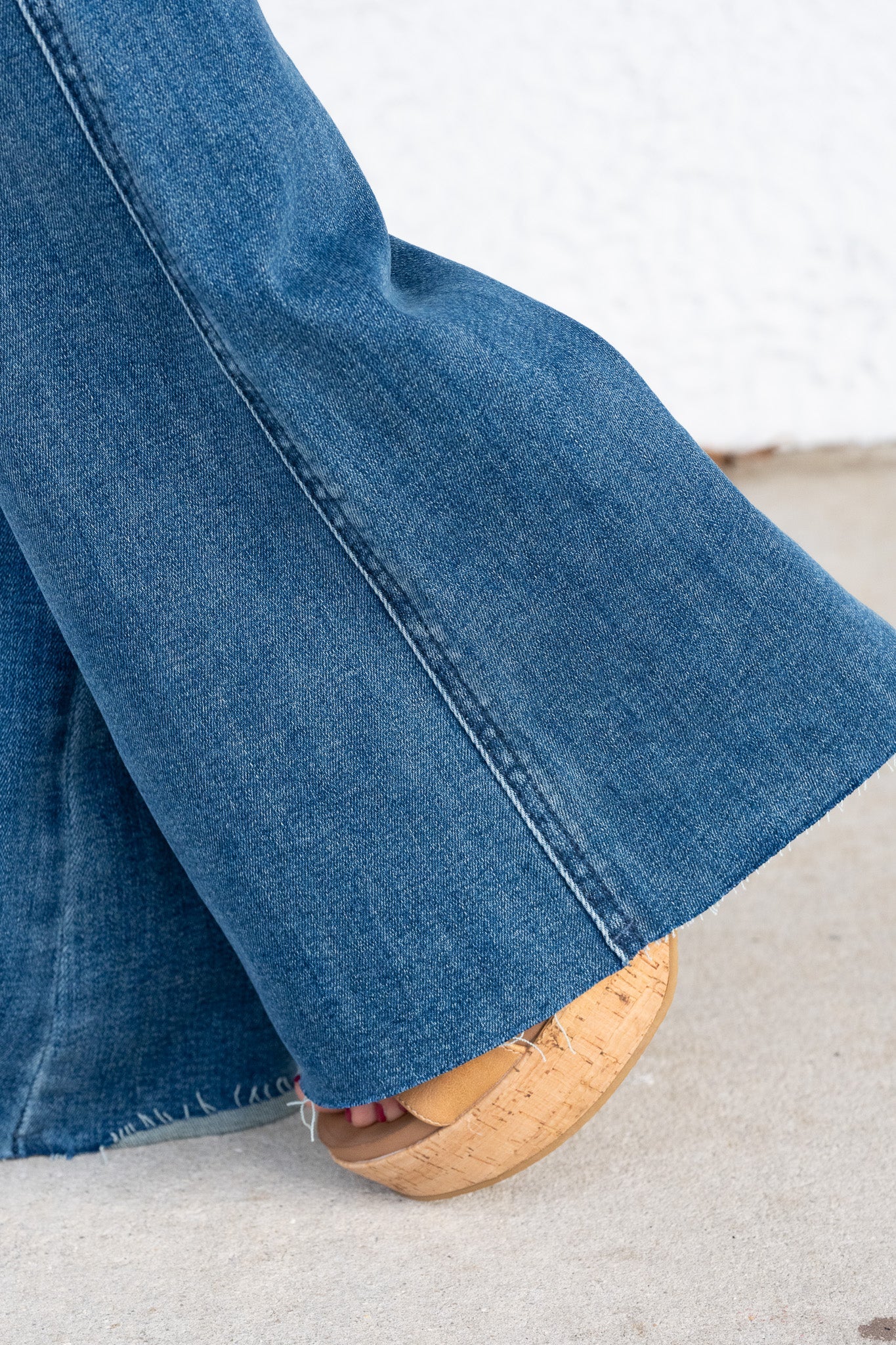 Tasteful By Judy Blue - Mid Rise Tummy Control Vintage Flare Jeans