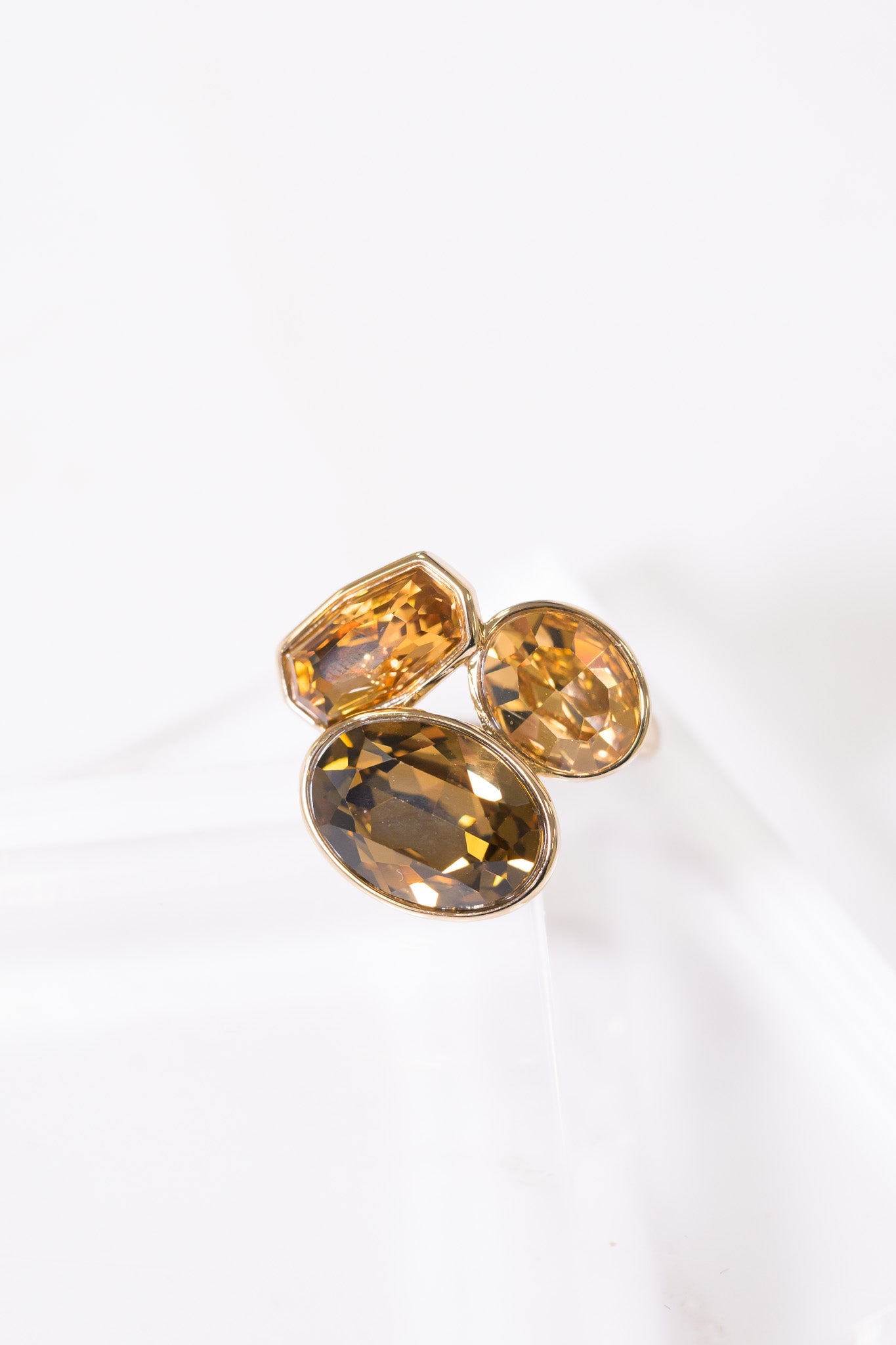 Etta Ring Oval - Metallic Linen Amber