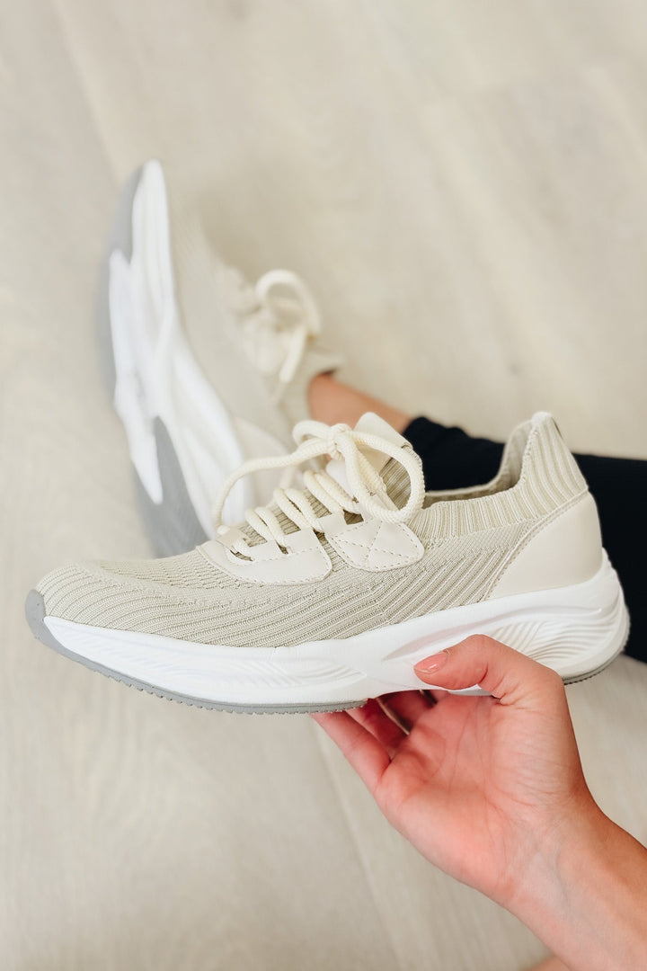 Stride Sneakers - Cream