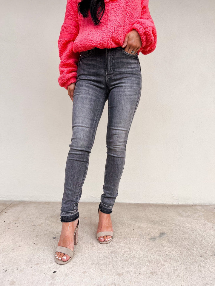 Judy Blue Under The Boardwalk High Rise Tummy Control Skinny Jeans