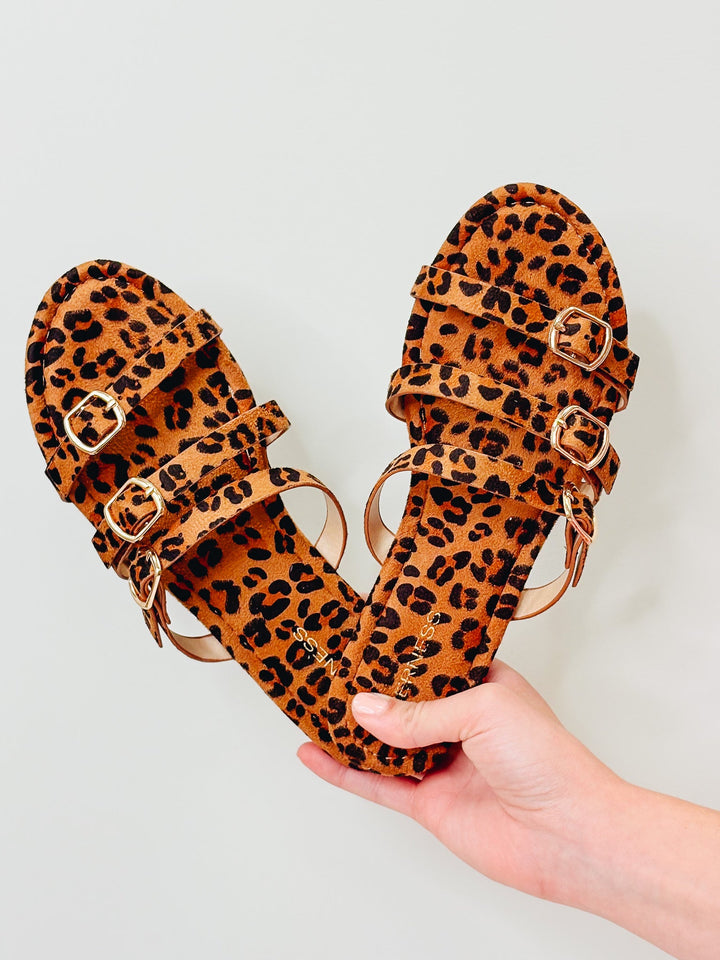 Kami Buckle Straps Flat Sandals - Leopard