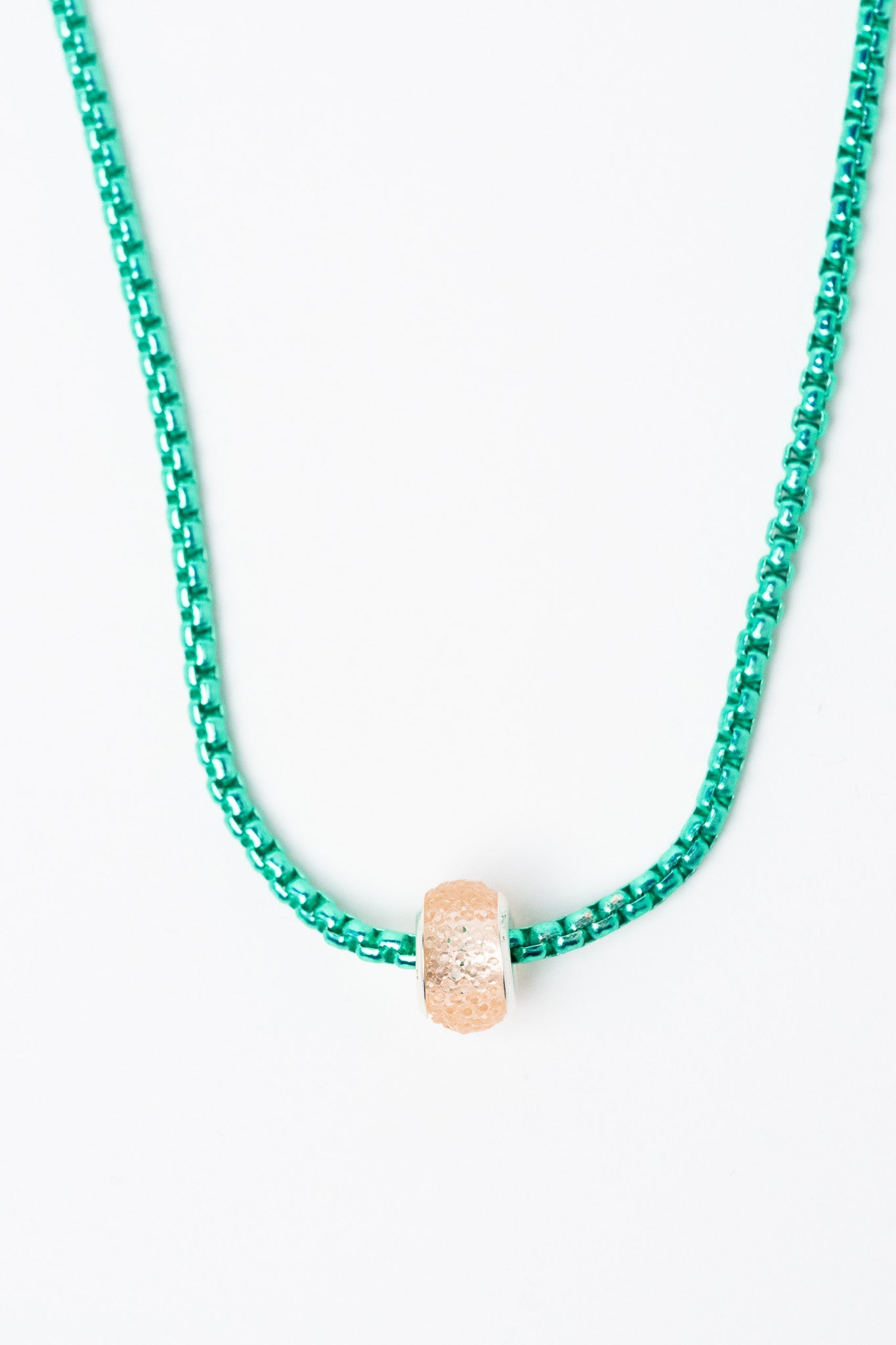 Soho Chic Necklace - Metallic Caribbean Beach Coconut
