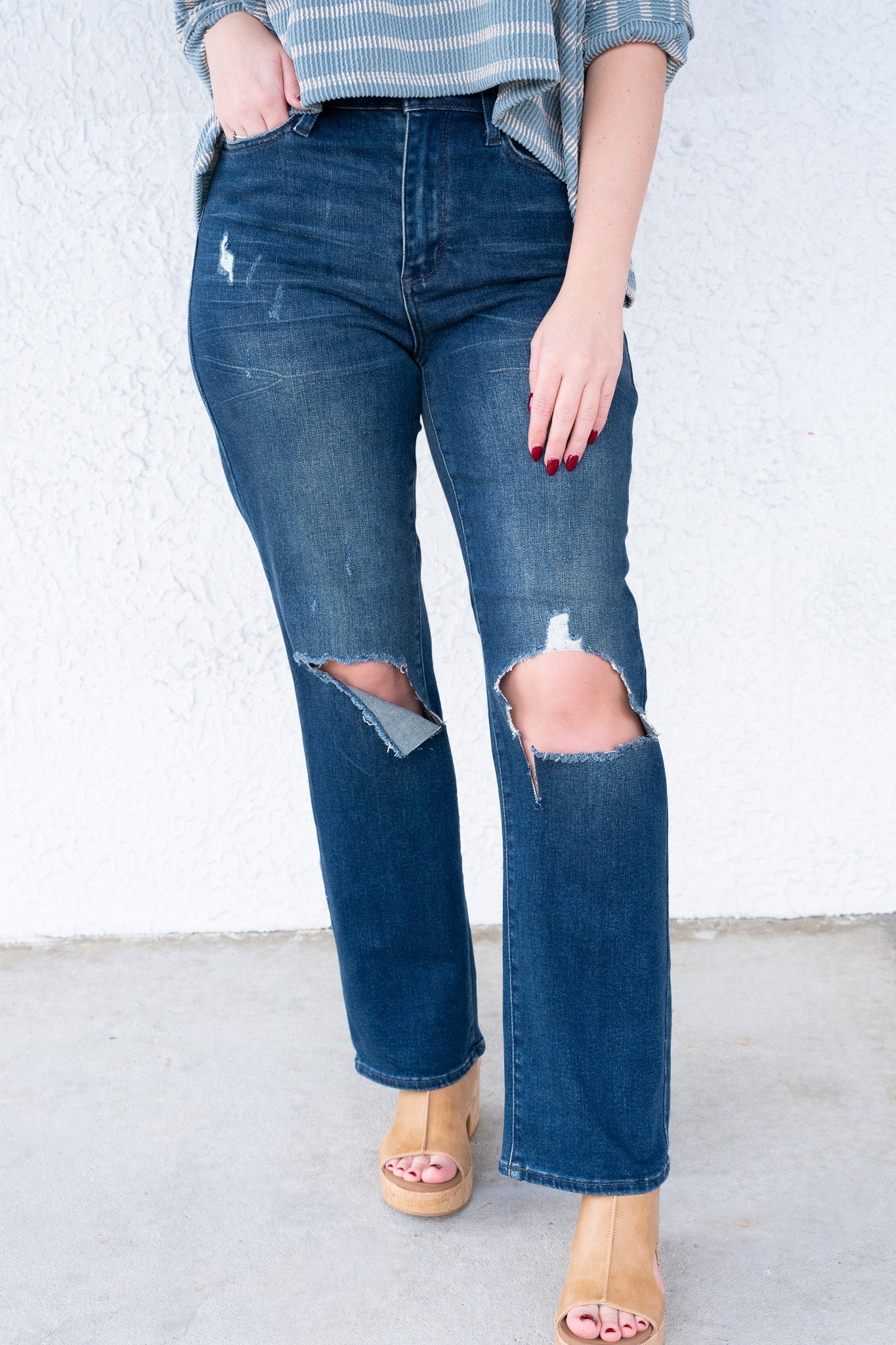 The Brandi By Judy Blue - High Rise Distressed Dad Jeans