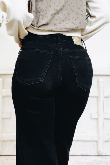 Gettin' Jiggy By Judy Blue - High Rise Retro Wide Jeans - Black - By Alexa Rae