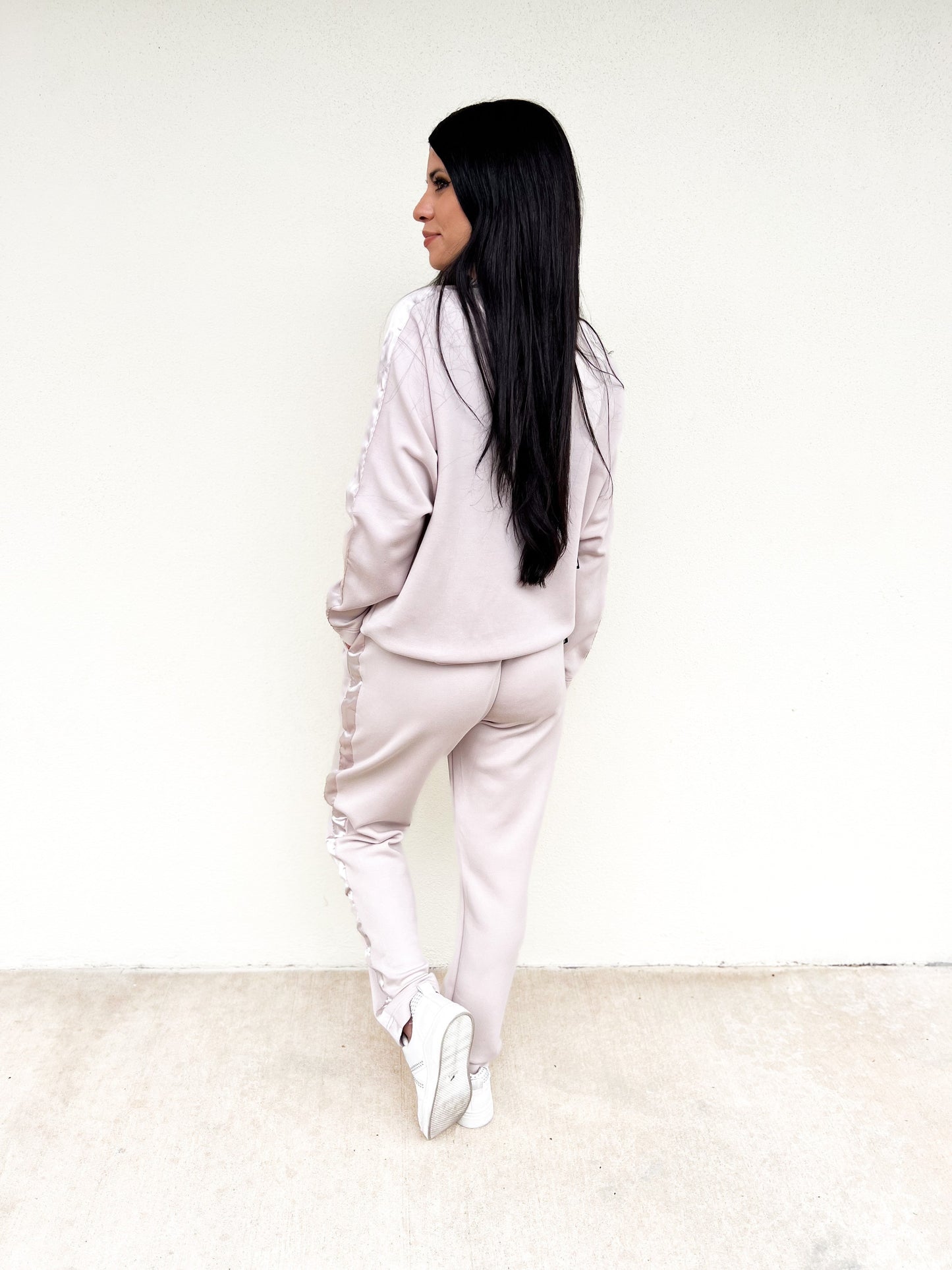 Going On A Trip With These Joggers - 8 Colors!