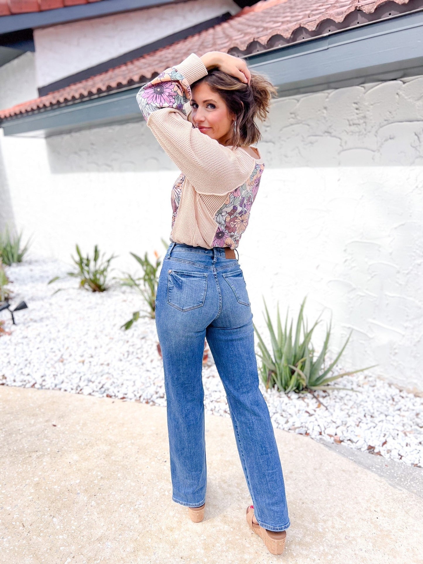 Judy Blue Walk In The Park High Rise Tummy Control Knee Destroy Straight Jeans