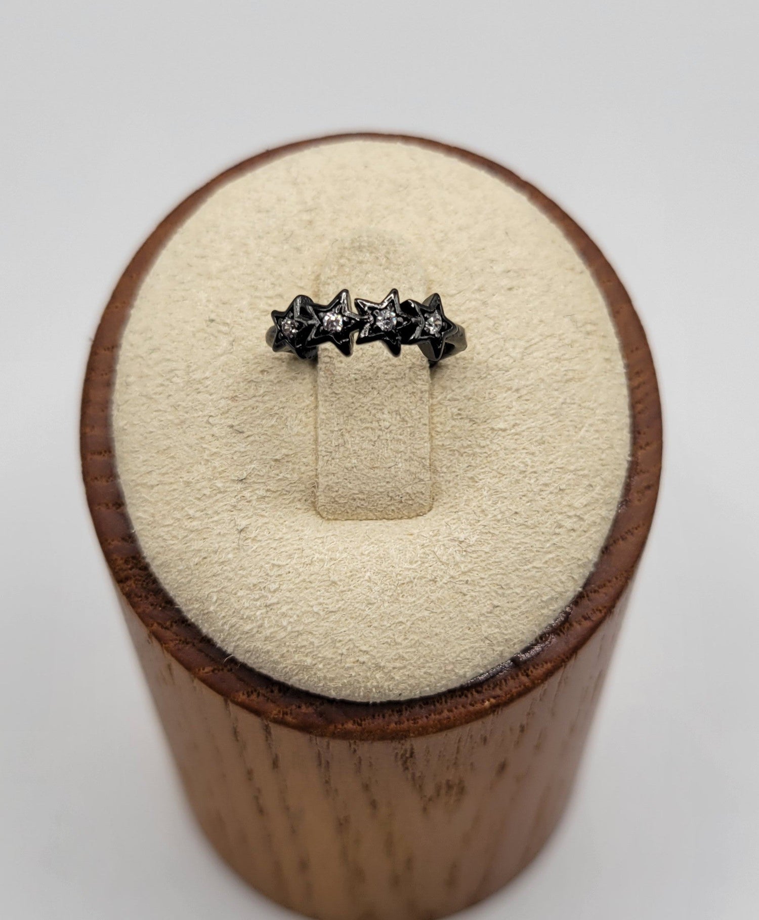 Melania Clara Shooting Star Ear Cuff