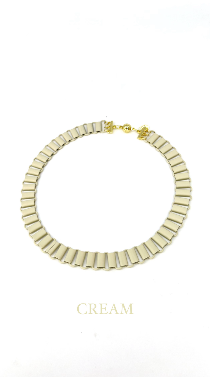 Rihanna Necklace Matte - Multiple Colors!