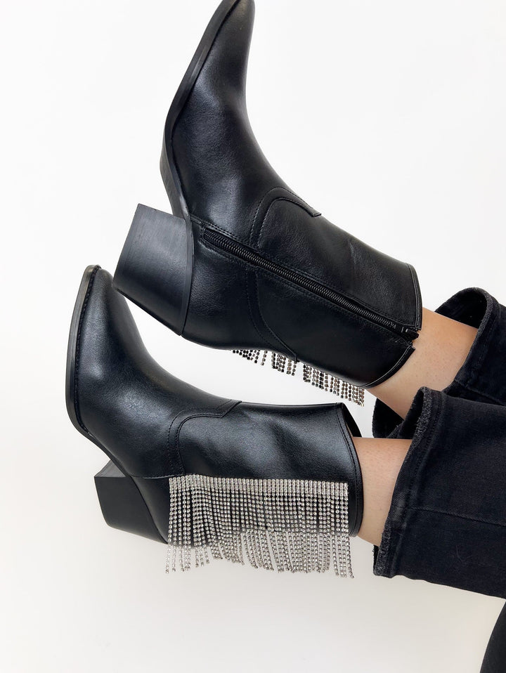 Oasis Society Rowan Fringe Boots -2 colors