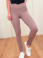 DEEP TAUPE