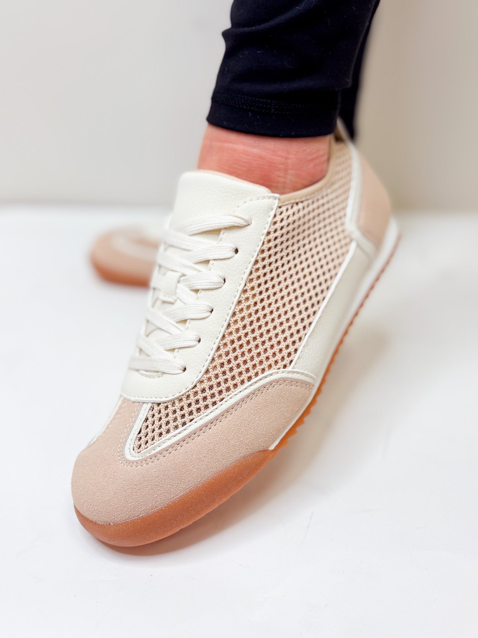 Carly Mesh Sneakers - Beige