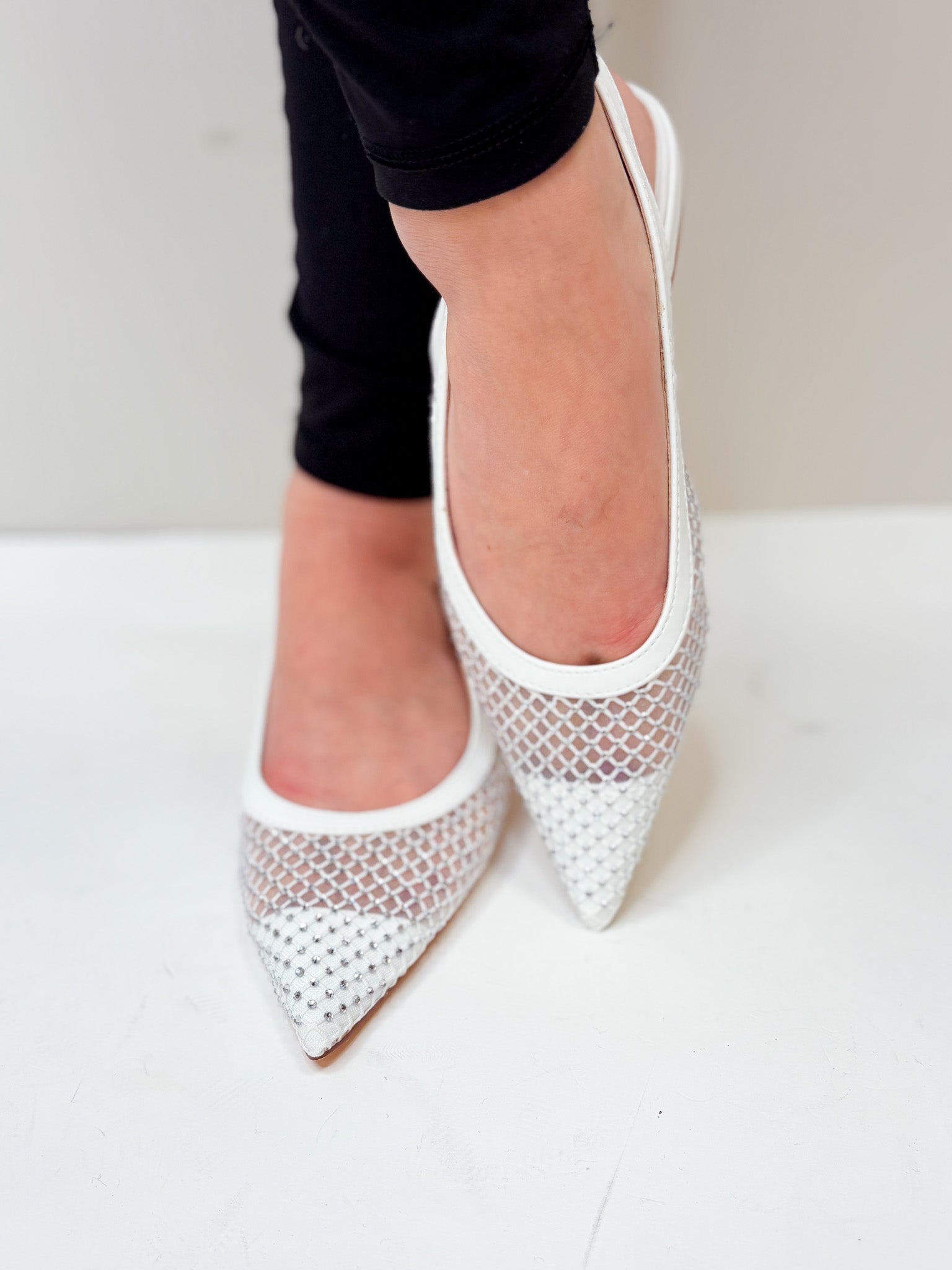 Kenna Flats - White